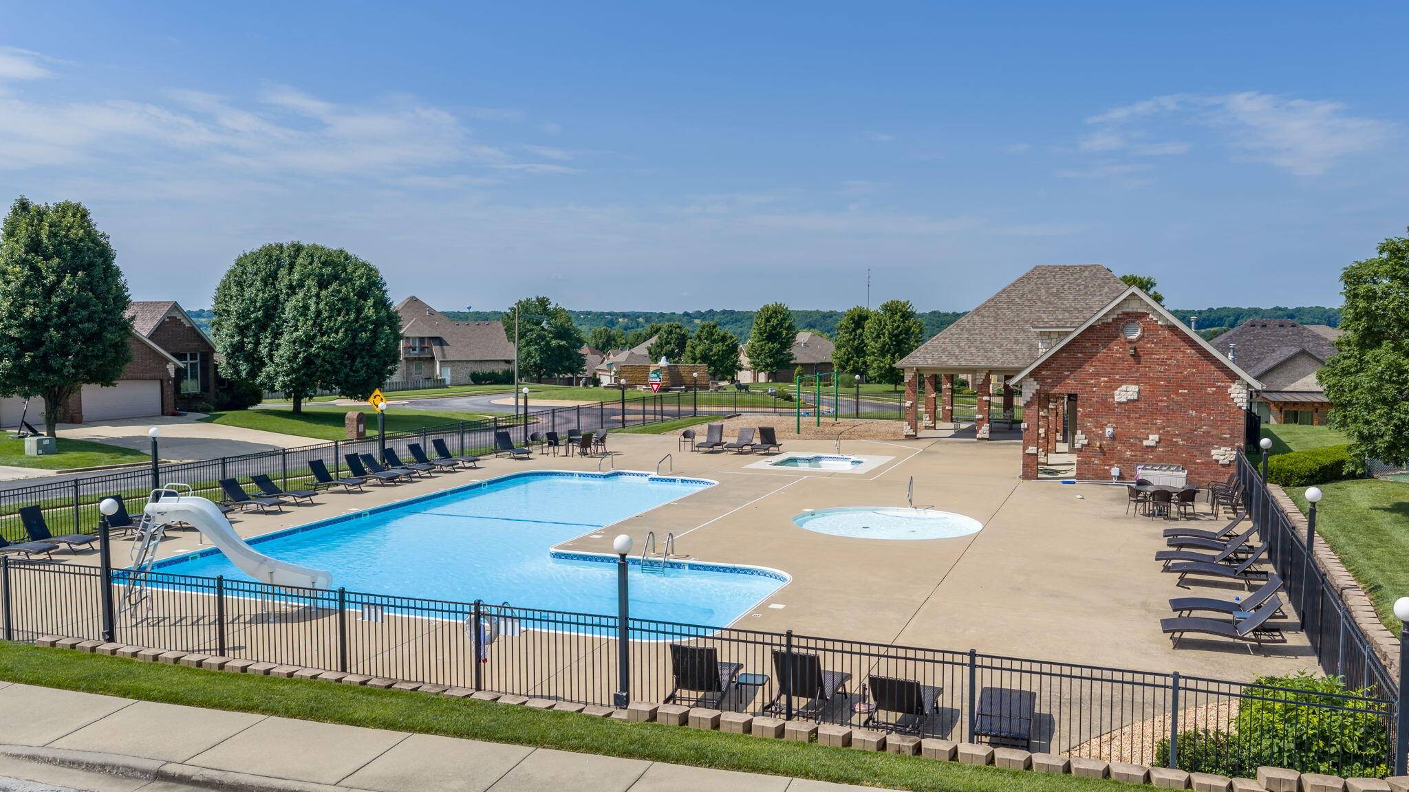 5904 S Nettleton AVE, Springfield, MO 65810