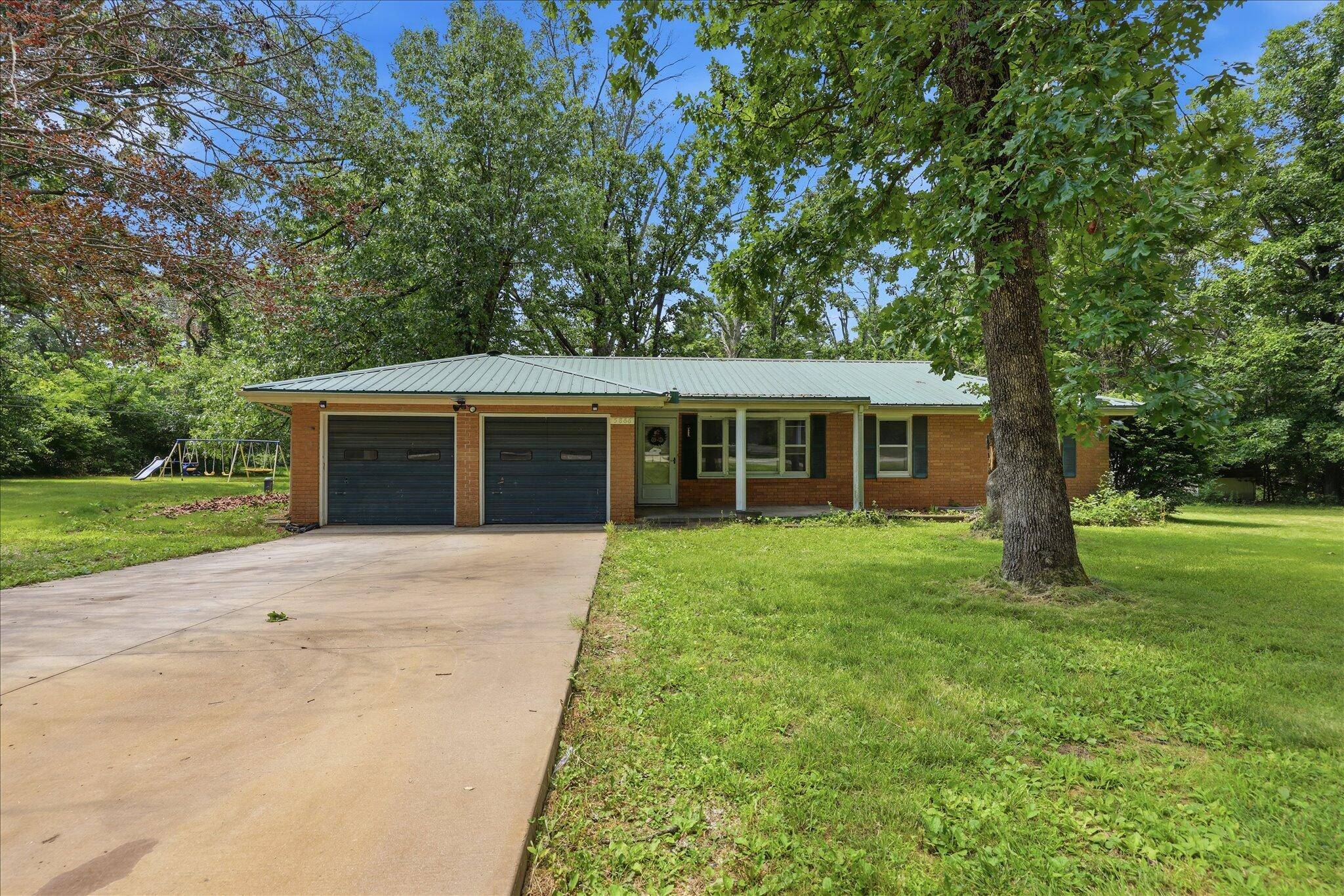 5866 E Linda ST, Rogersville, MO 65742