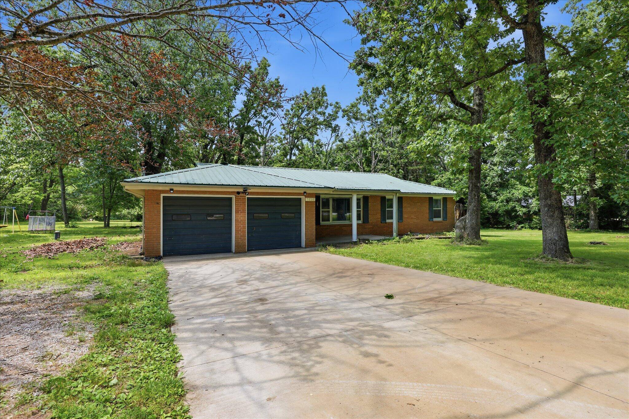 5866 E Linda ST, Rogersville, MO 65742