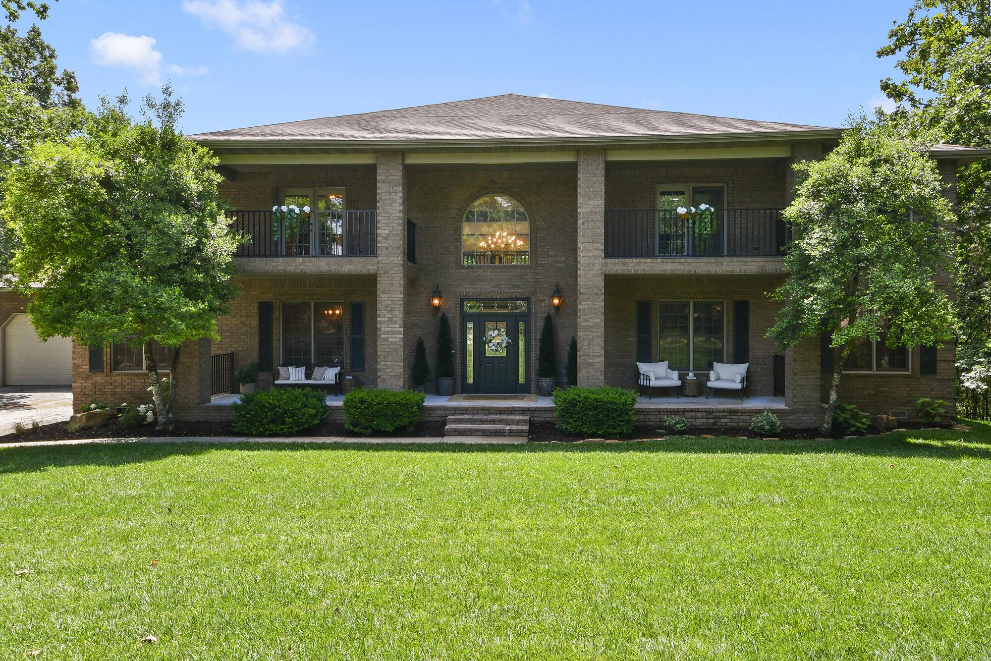 1013 Silvercrest PL, Branson West, MO 65737