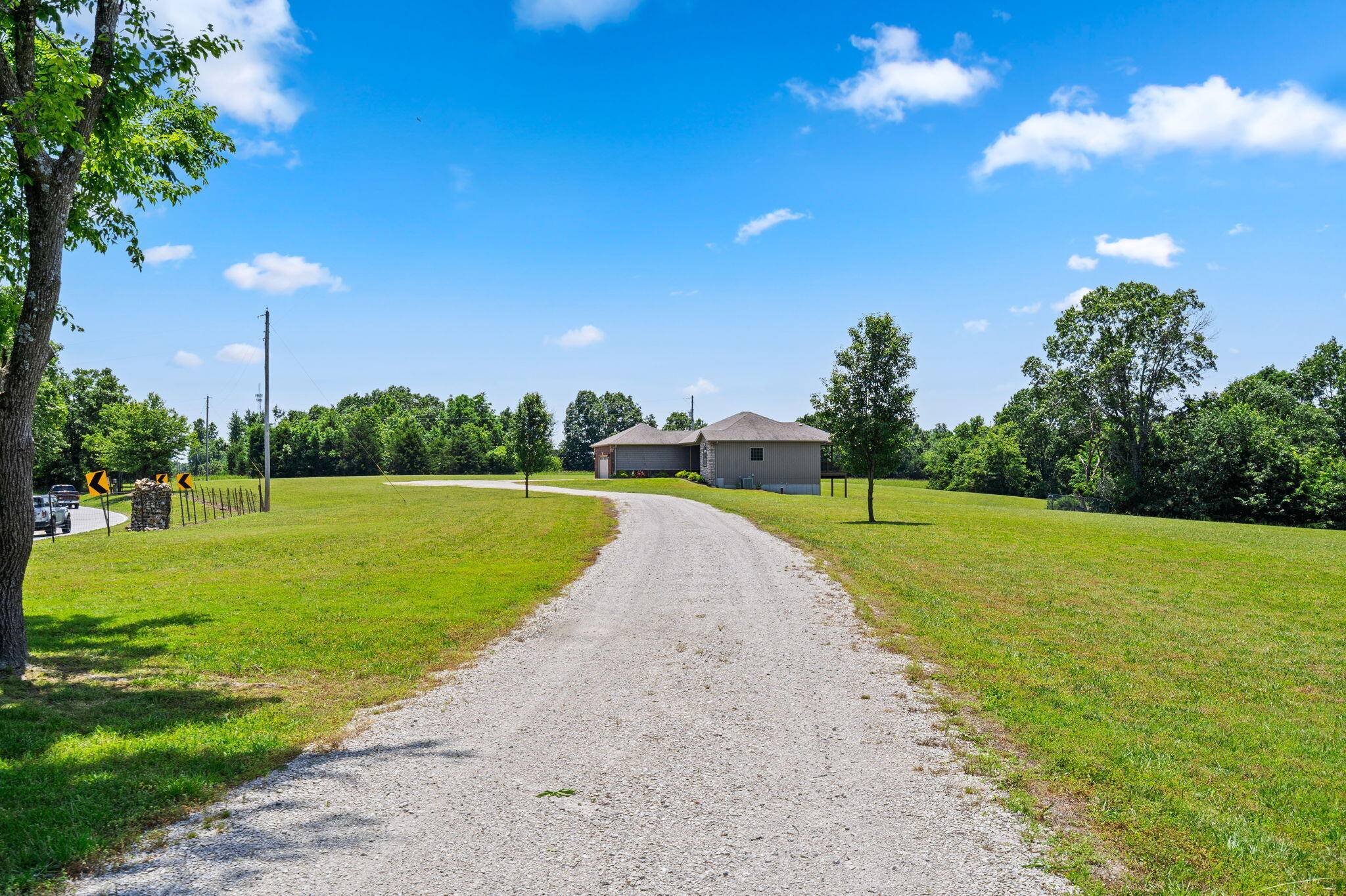 20 Hardin Hills DR, Galena, MO 65656