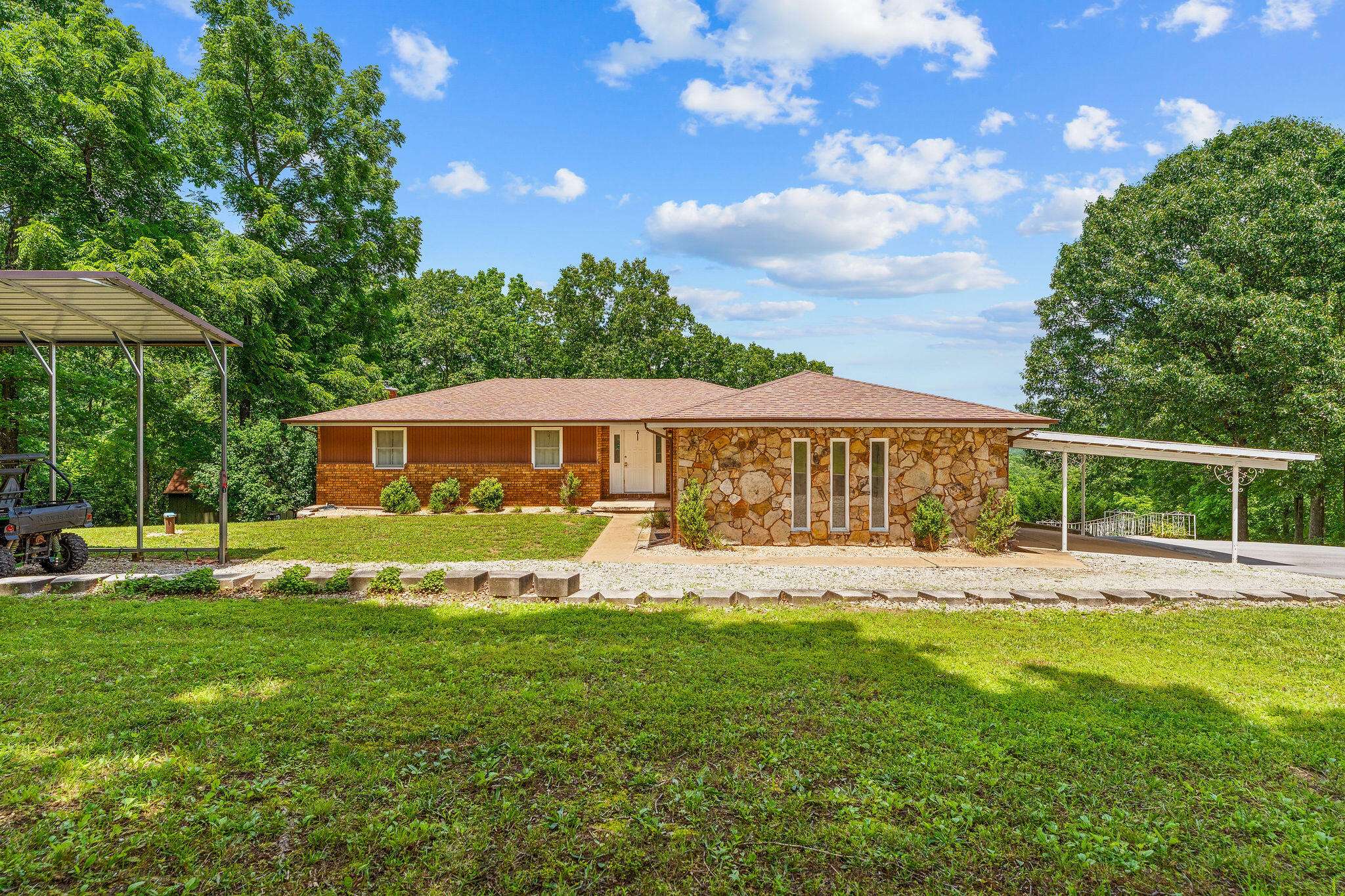 11772 State Hwy 176, Walnut Shade, MO 65771