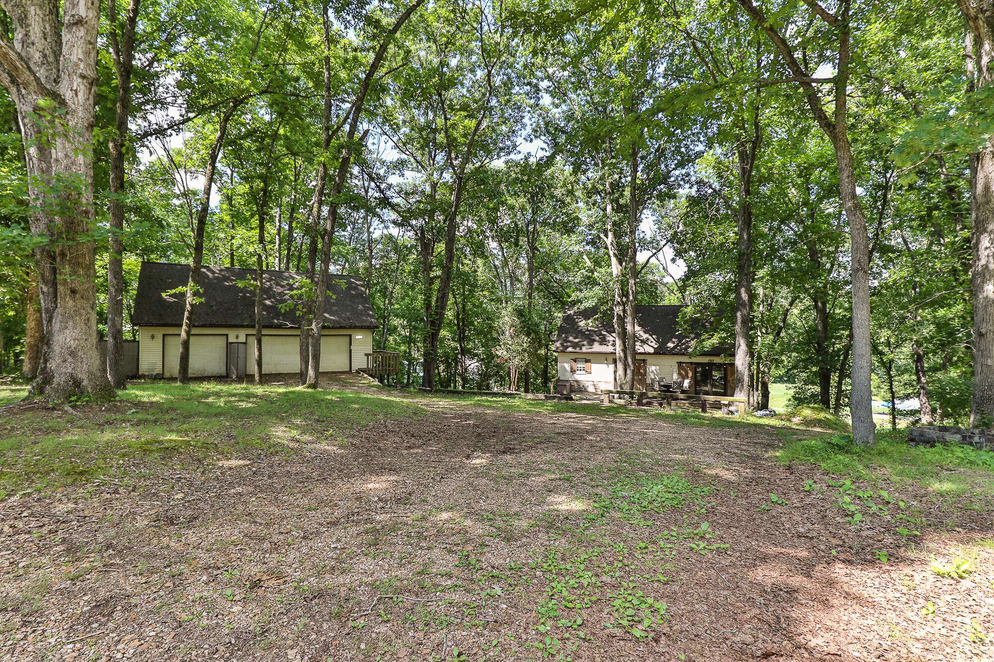 811 Rainbow Valley DR, Highlandville, MO 65669