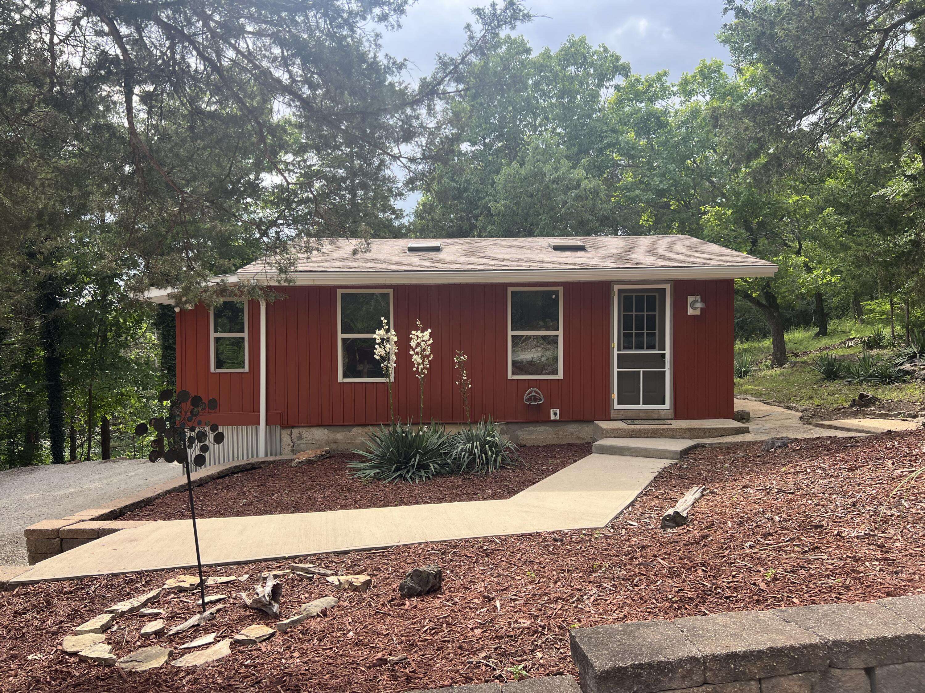 912 Brace Hill RD, Kissee Mills, MO 65680