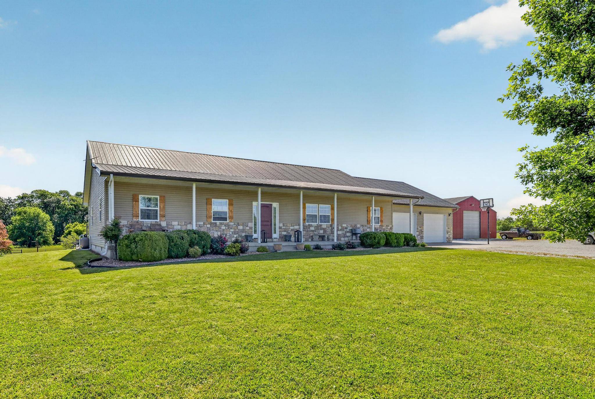 10650 County Road 60, Carthage, MO 64836