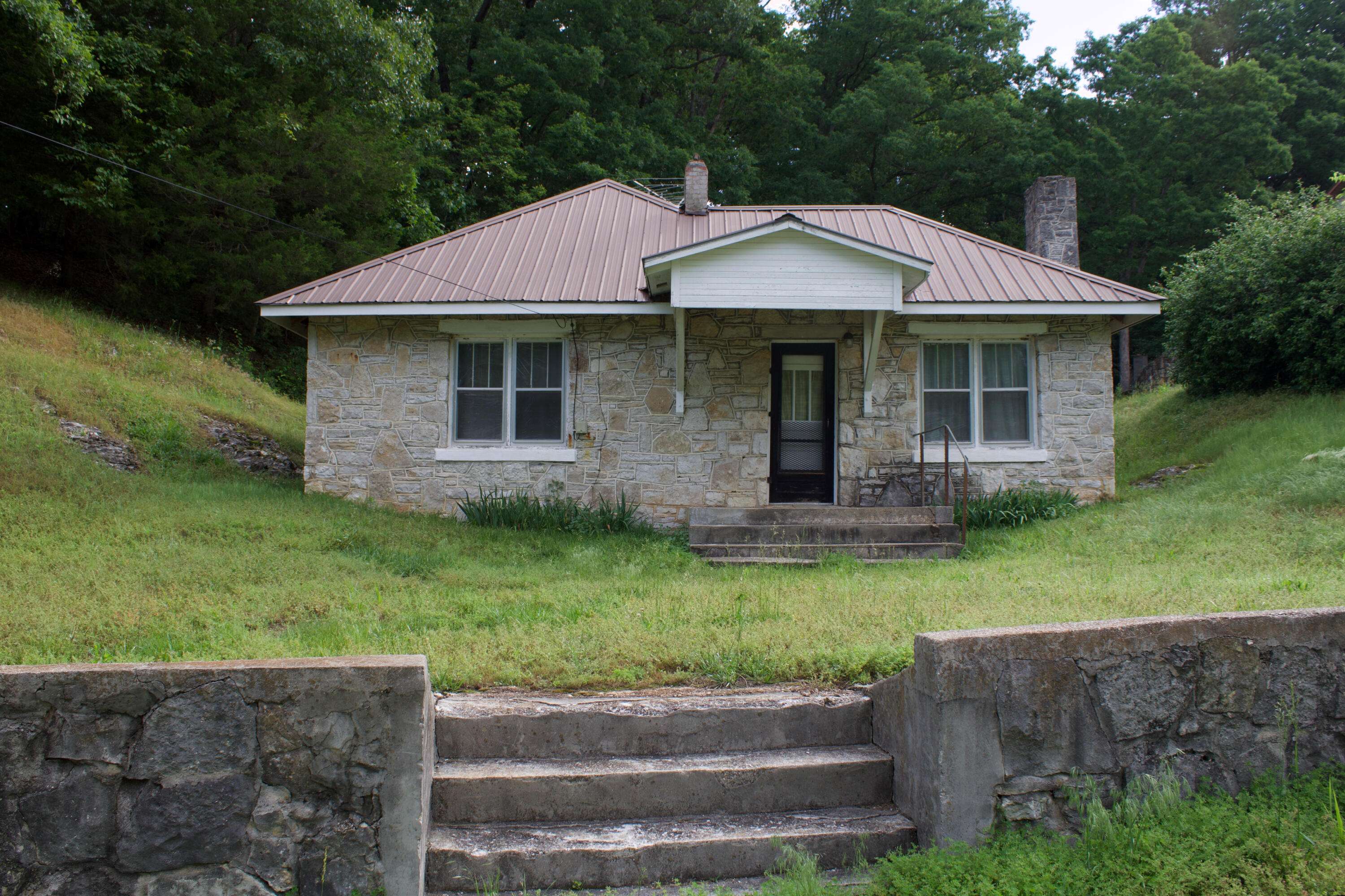 370 Hayes Spring DR, Crane, MO 65633