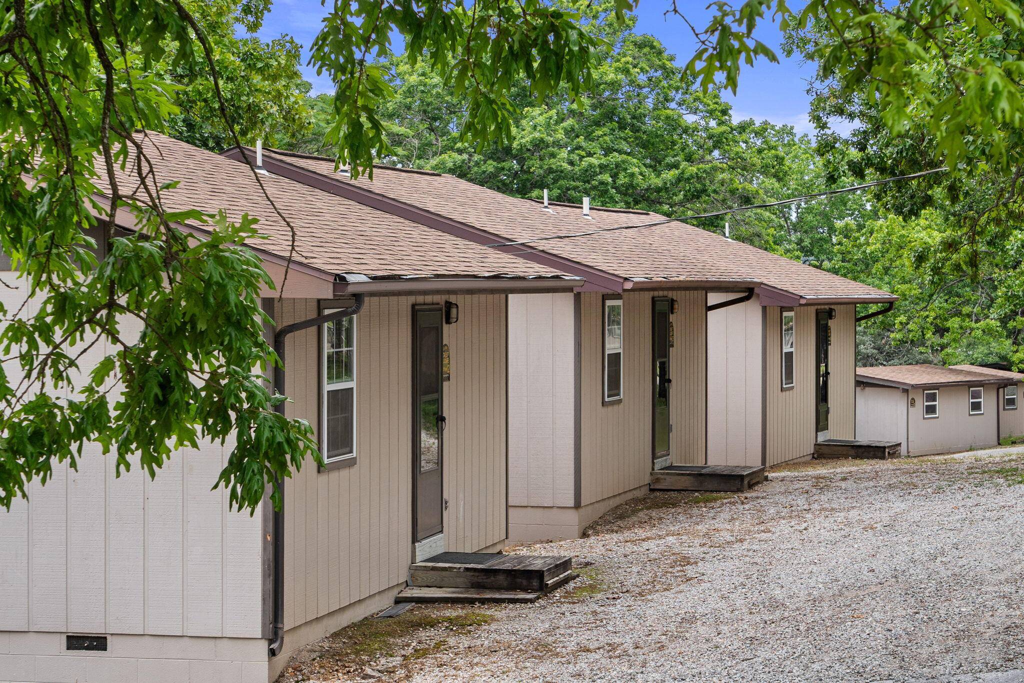 346 Terrace Crest LN #9, Reeds Spring, MO 65737