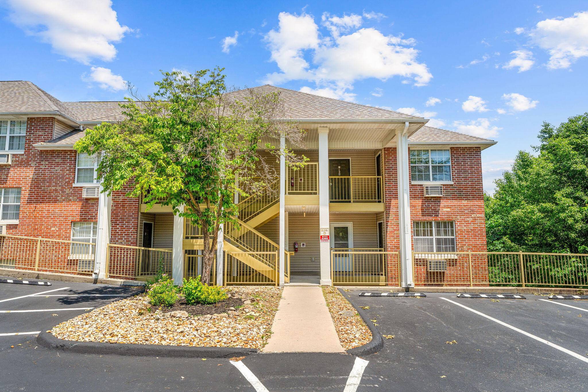200 Golf View DR #12, Branson, MO 65616