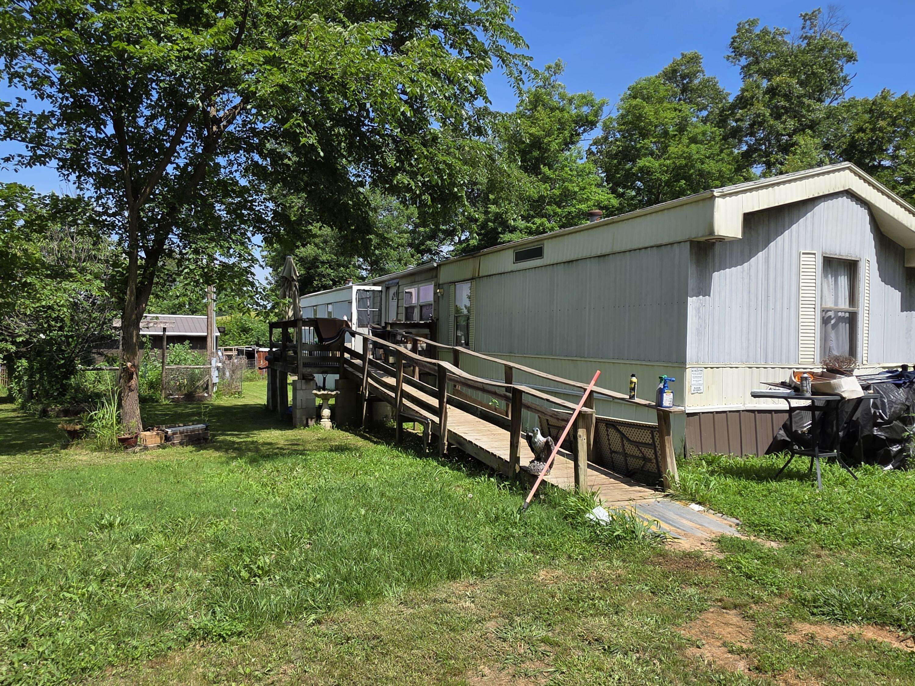 16686 Spruce DR, Neosho, MO 64850
