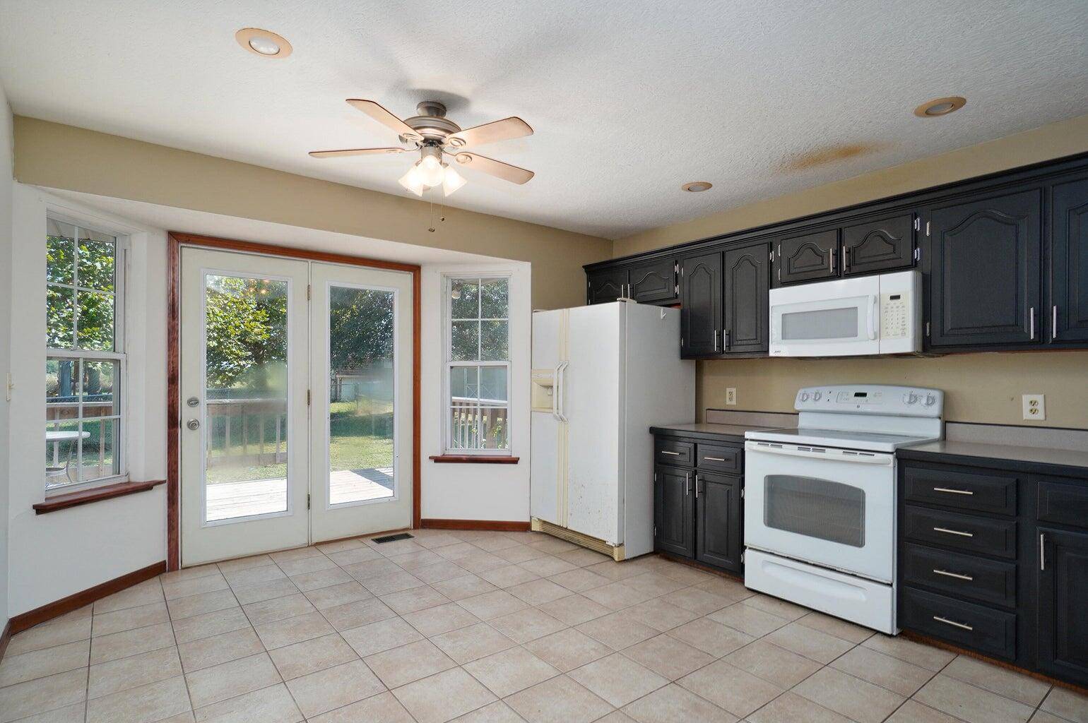 5474 Bradley AVE, Pleasant Hope, MO 65725