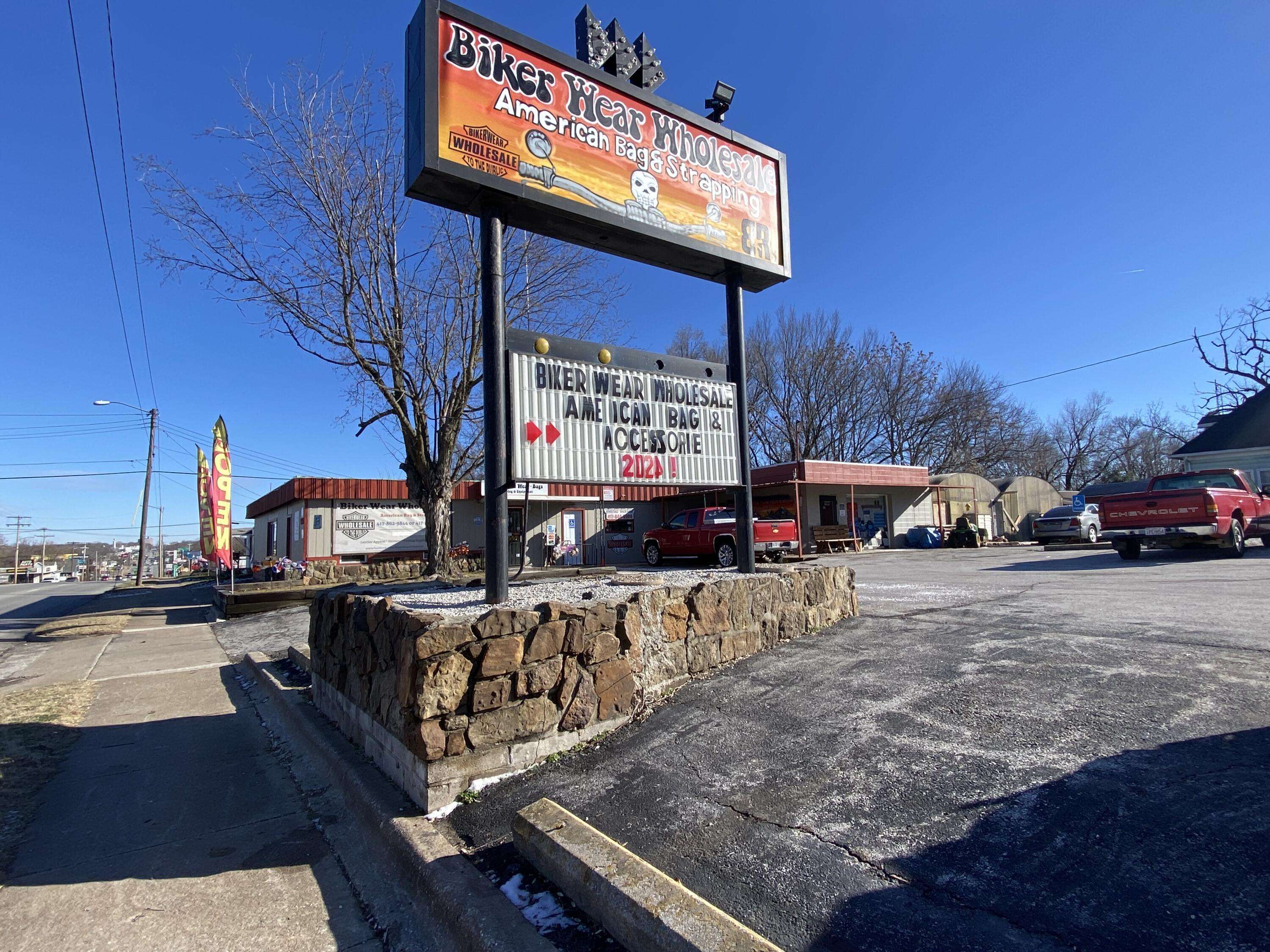 504 W Kearney ST, Springfield, MO 65803