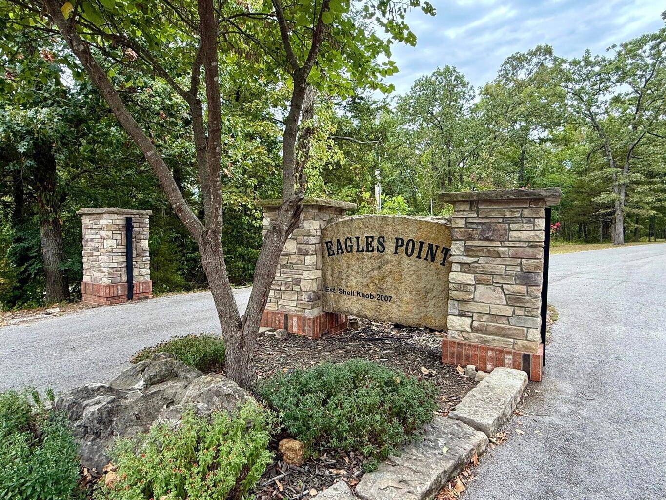 000 Green Cypress/ Eagle Pt Lt 87 LN, Shell Knob, MO 65747