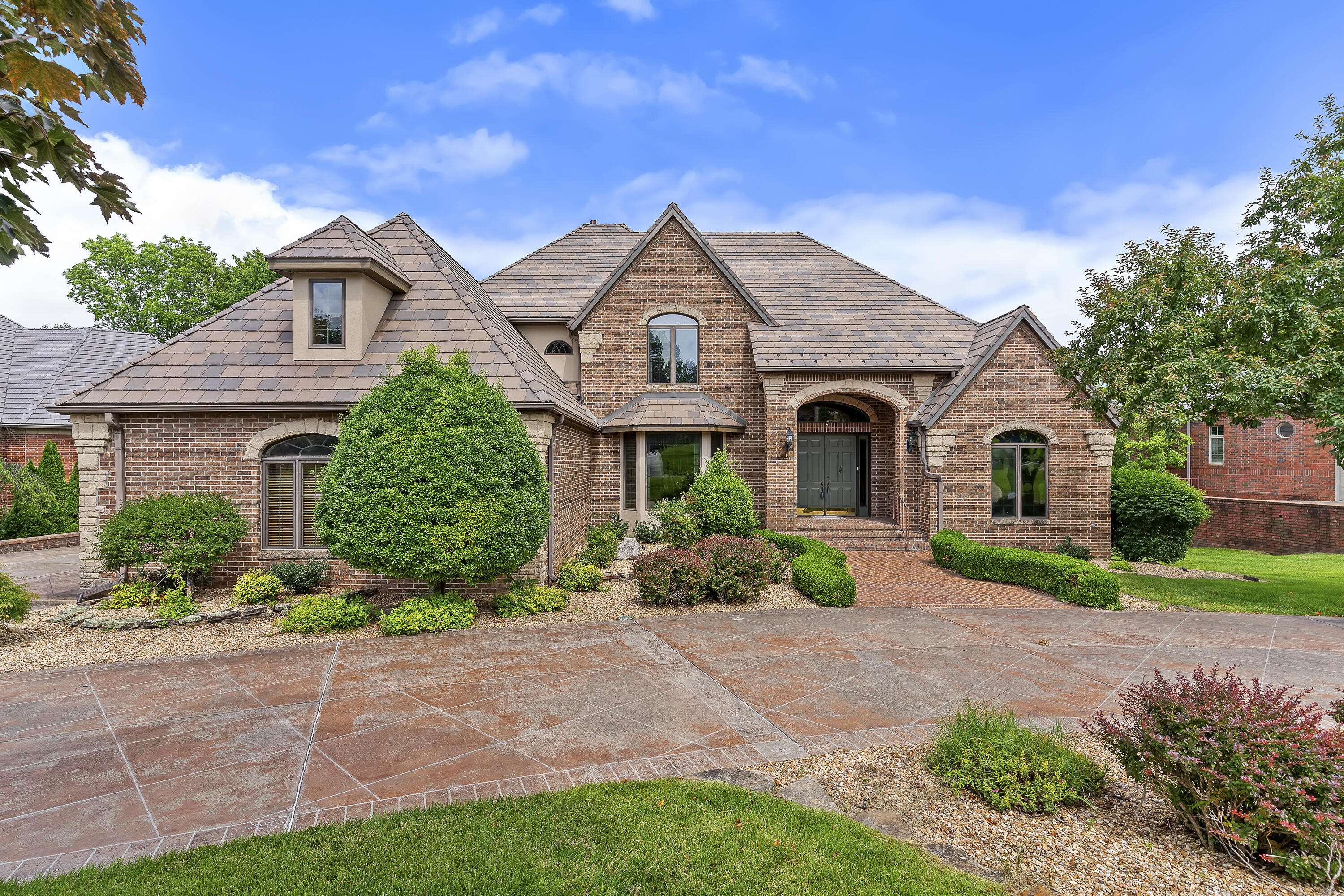 5418 S Castlebay DR, Springfield, MO 65809