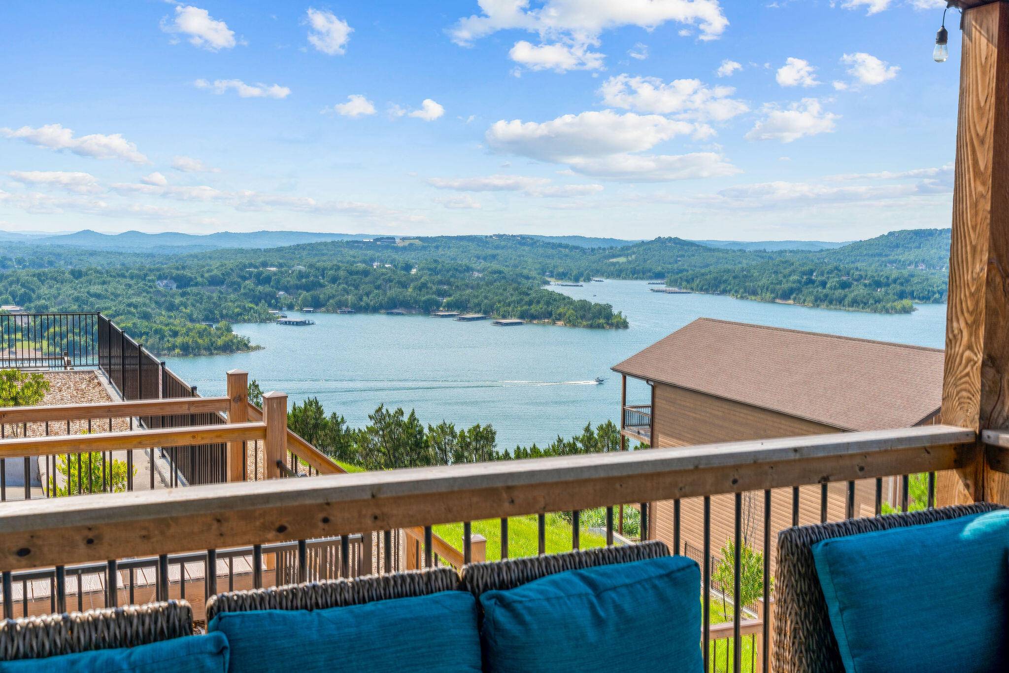 147 Frontier WAY #24, Kimberling City, MO 65686
