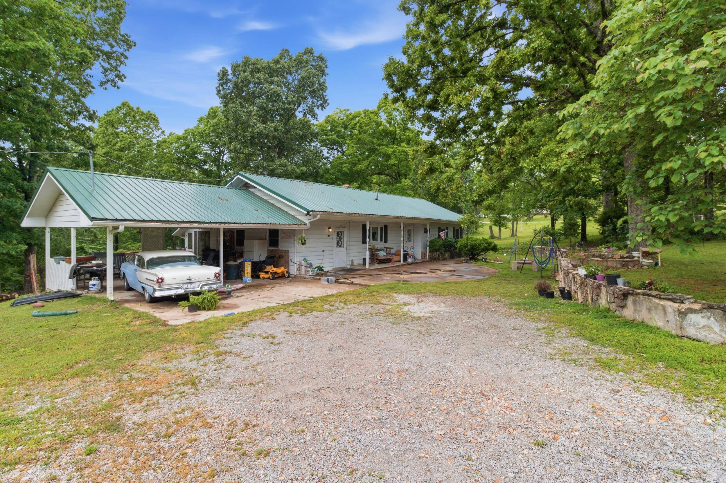 34 Indian Oaks DR, Isabella, MO 65676