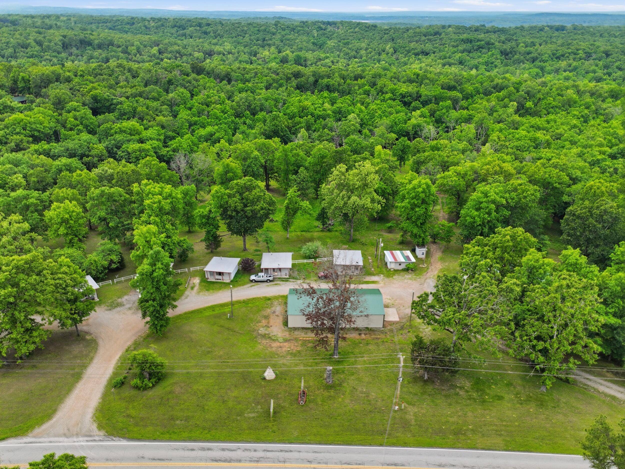 34 Indian Oaks DR, Isabella, MO 65676