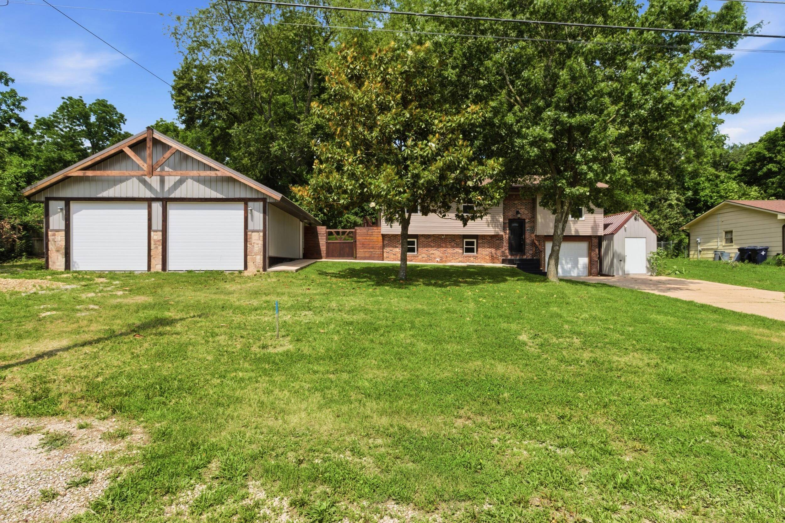 1139 Columbus ST, West Plains, MO 65775