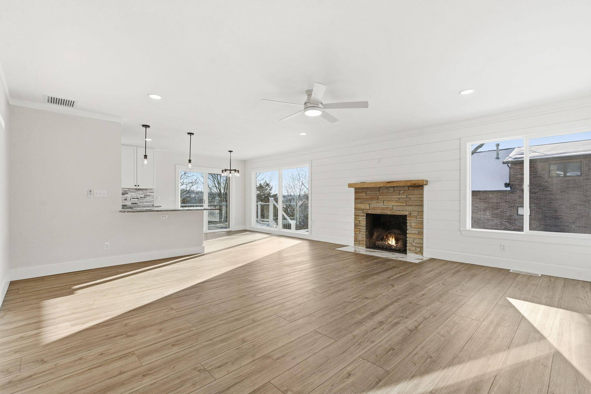 139 Lakeshore DR, Kimberling City, MO 65686