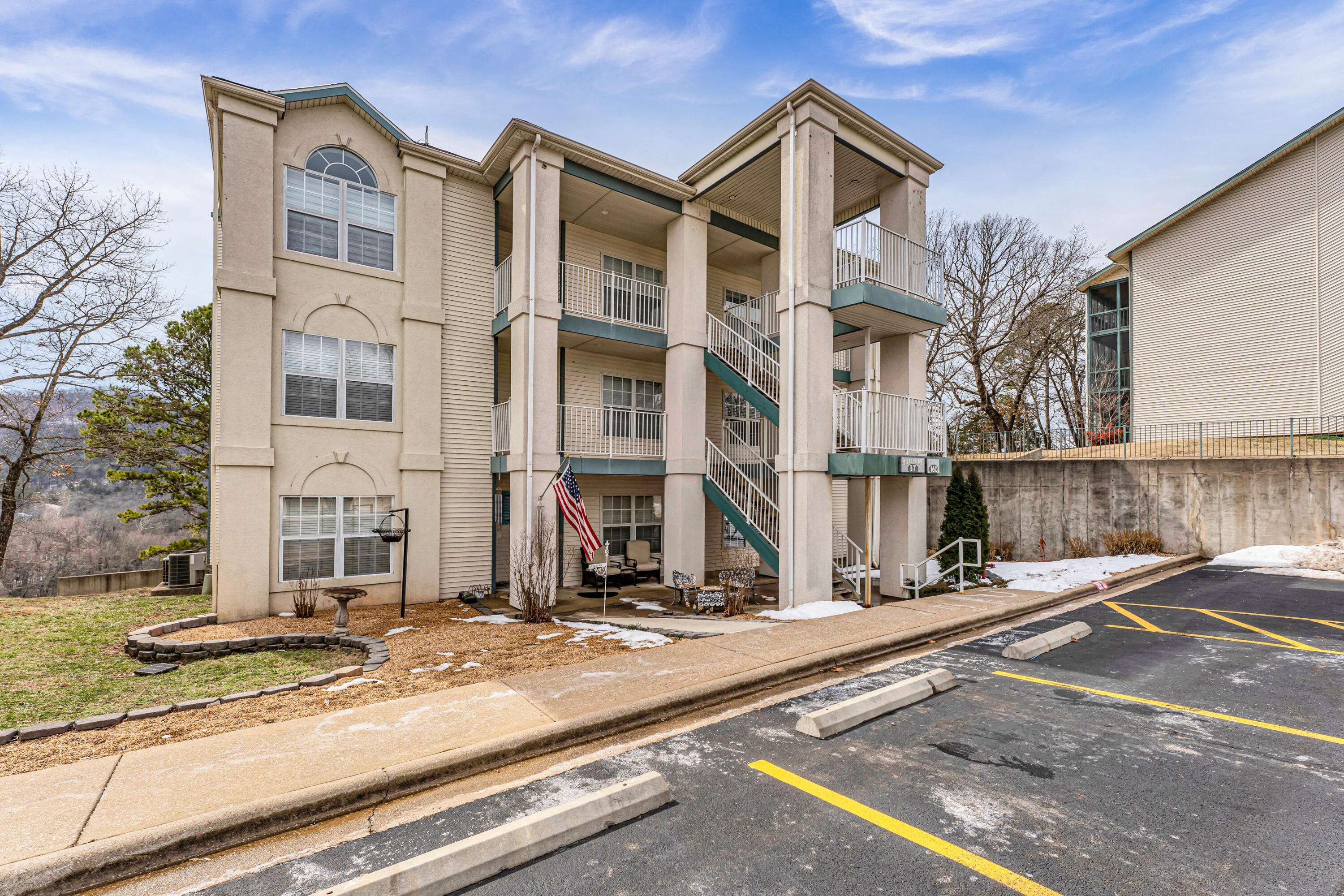 160 The Bluffs #37-4, Branson, MO 65616