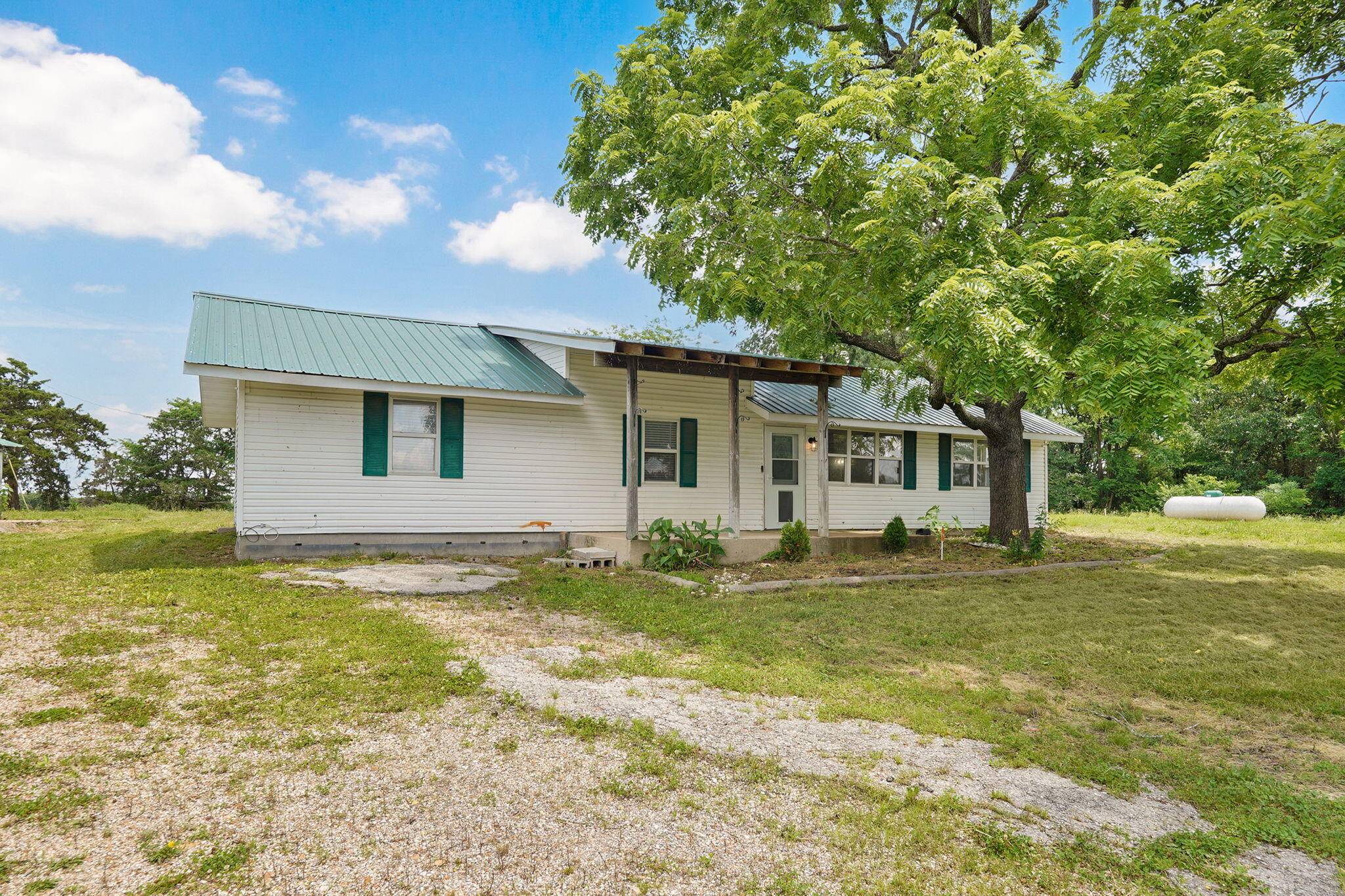 30017 Jeffries RD, Richland, MO 65556