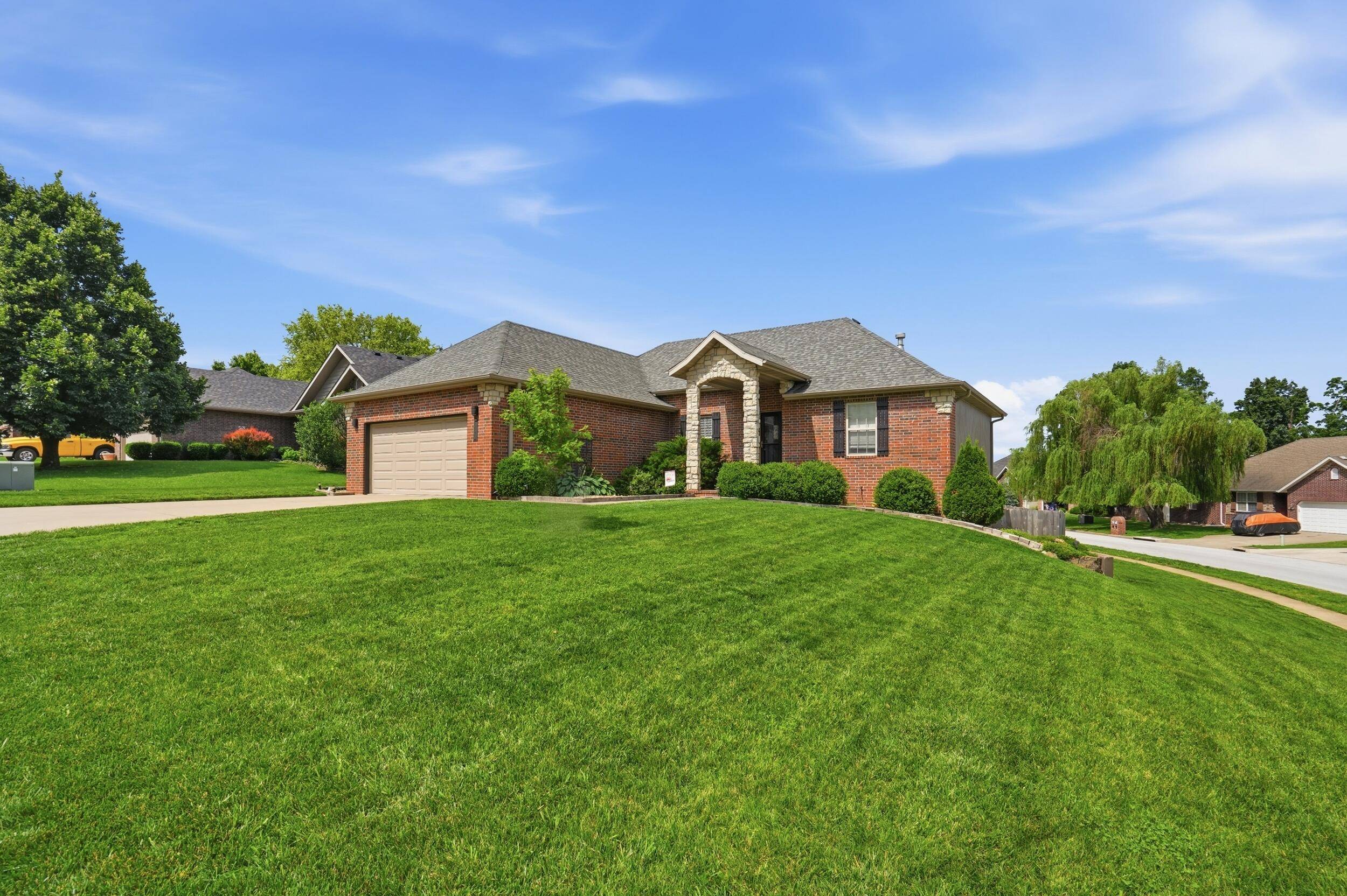 5713 S Lexington AVE, Springfield, MO 65810