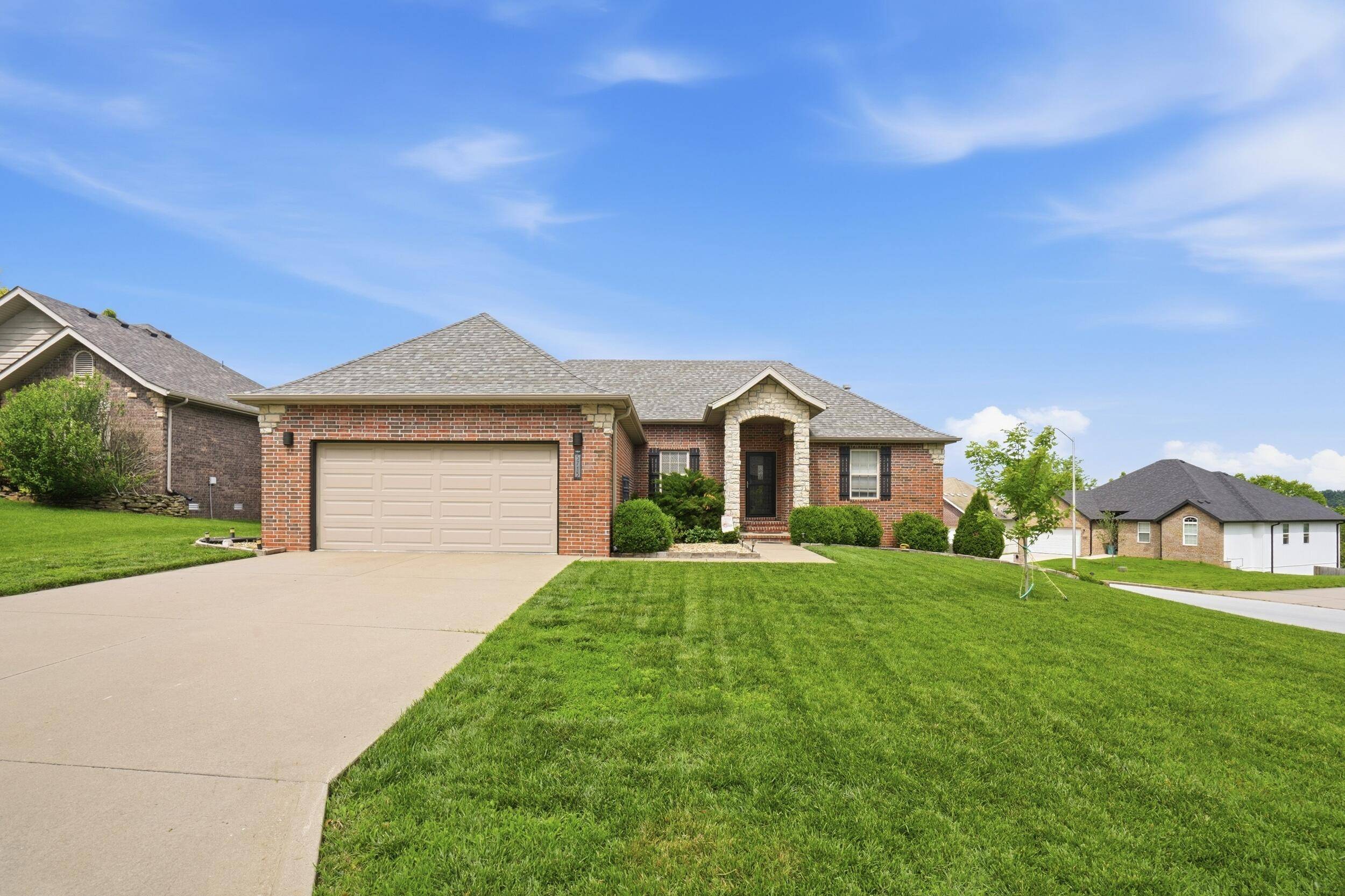 5713 S Lexington AVE, Springfield, MO 65810