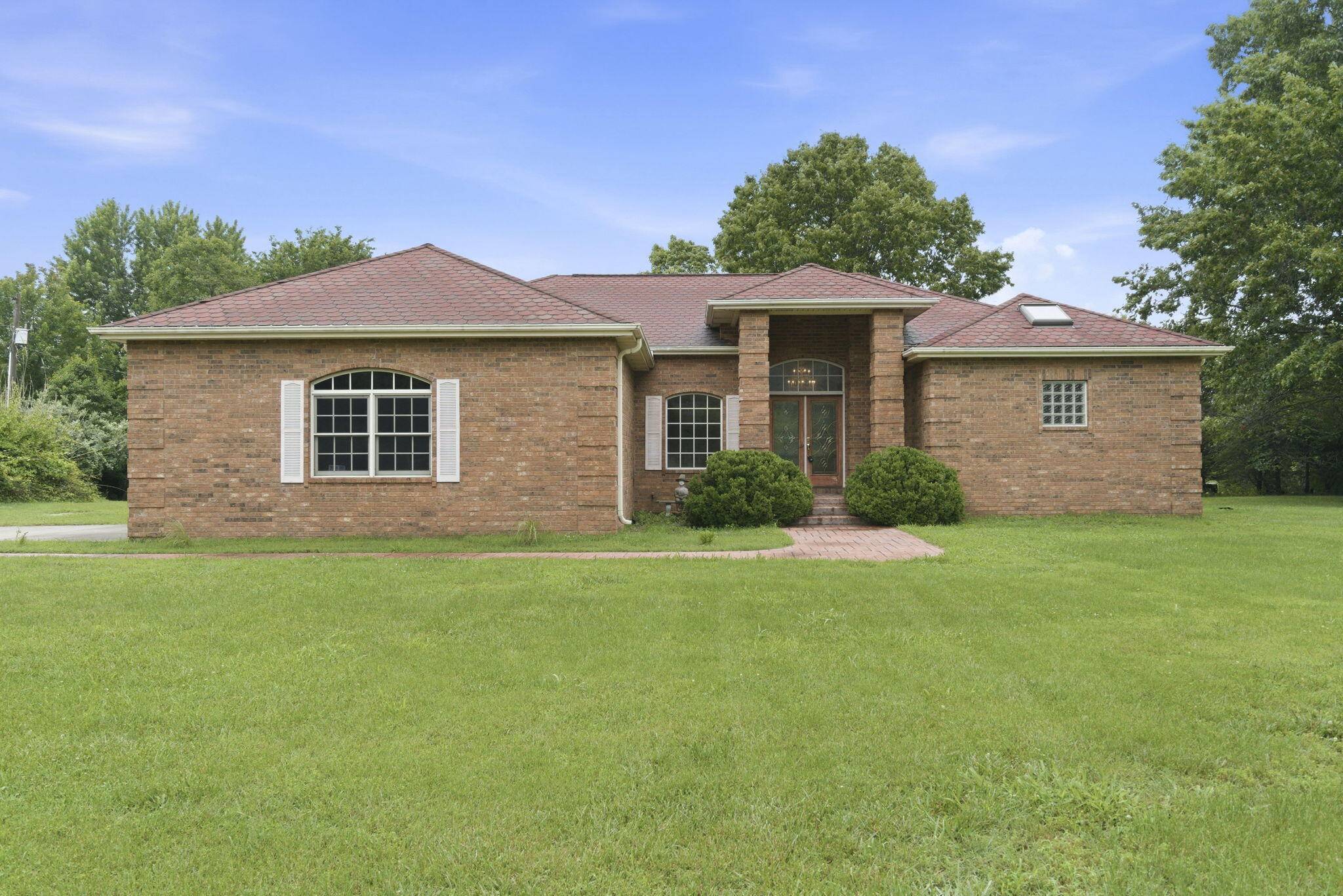 4421 E Farm Road 64, Fair Grove, MO 65648