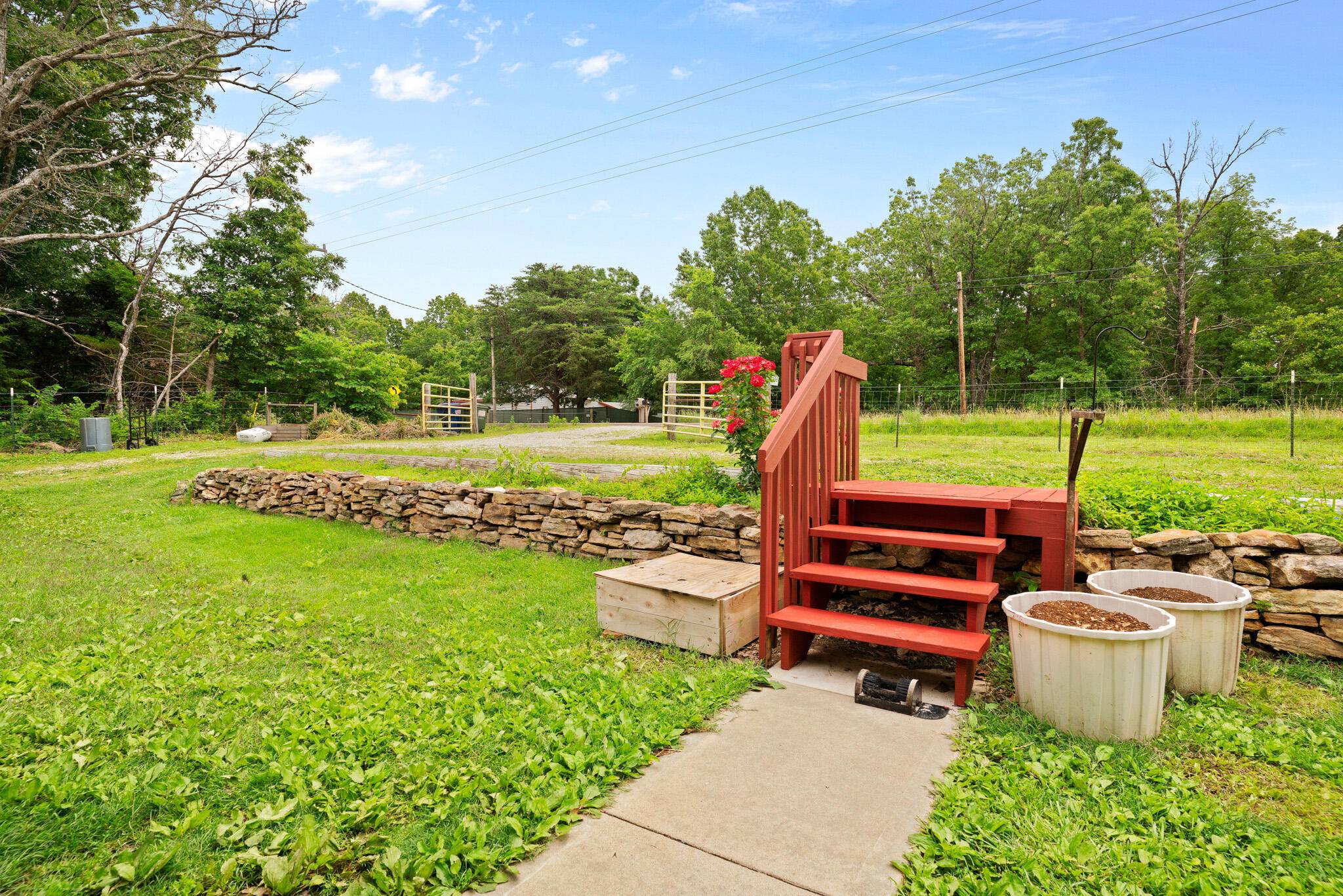 1356 State Highway 32, Long Lane, MO 65590