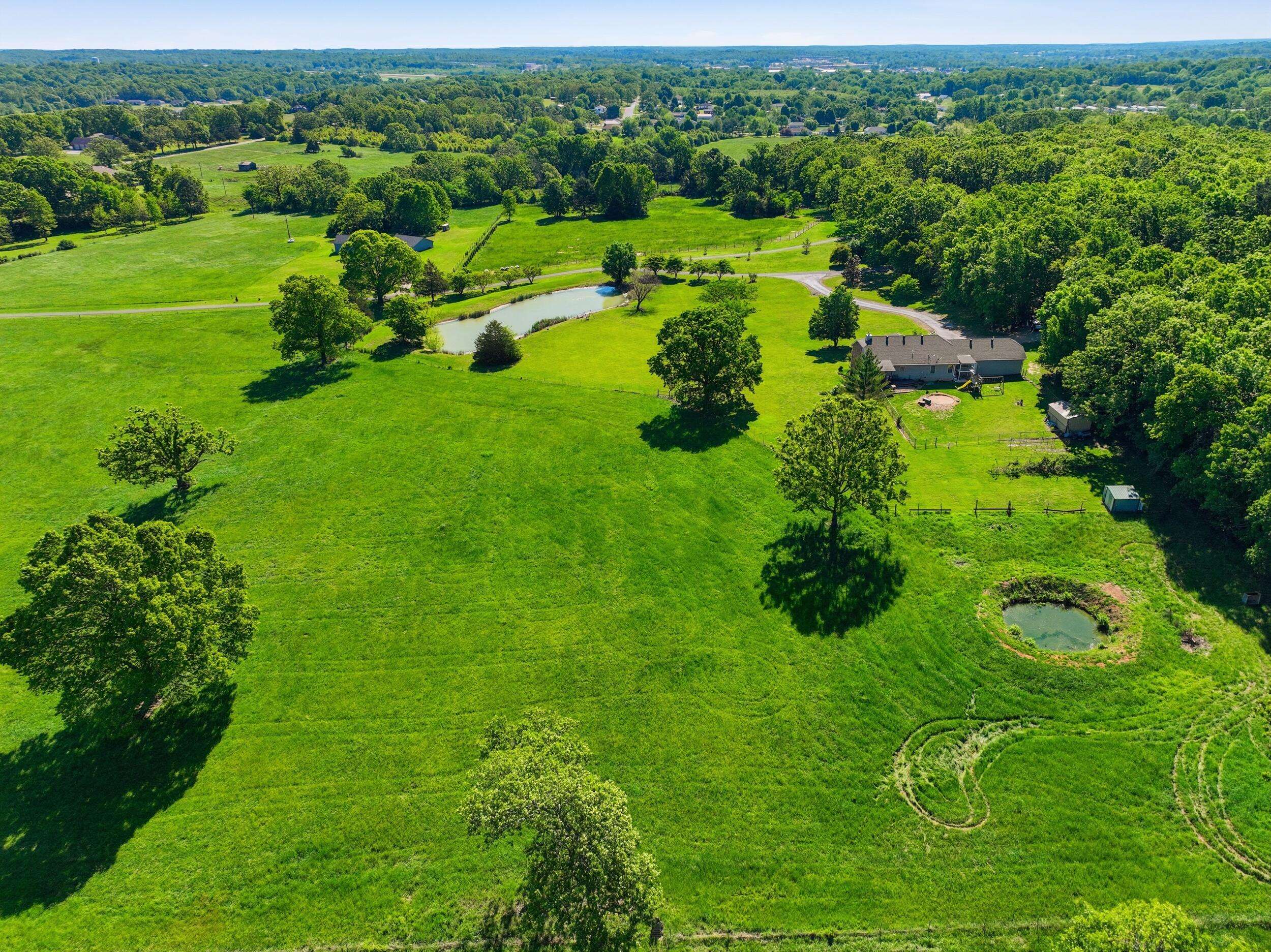 2603 Ross LN, West Plains, MO 65775