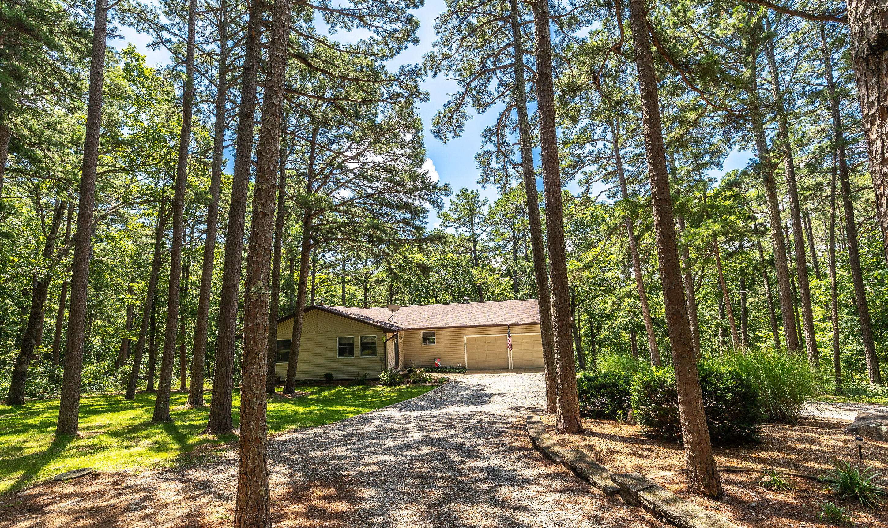 11545 Slaughter RD, Licking, MO 65542