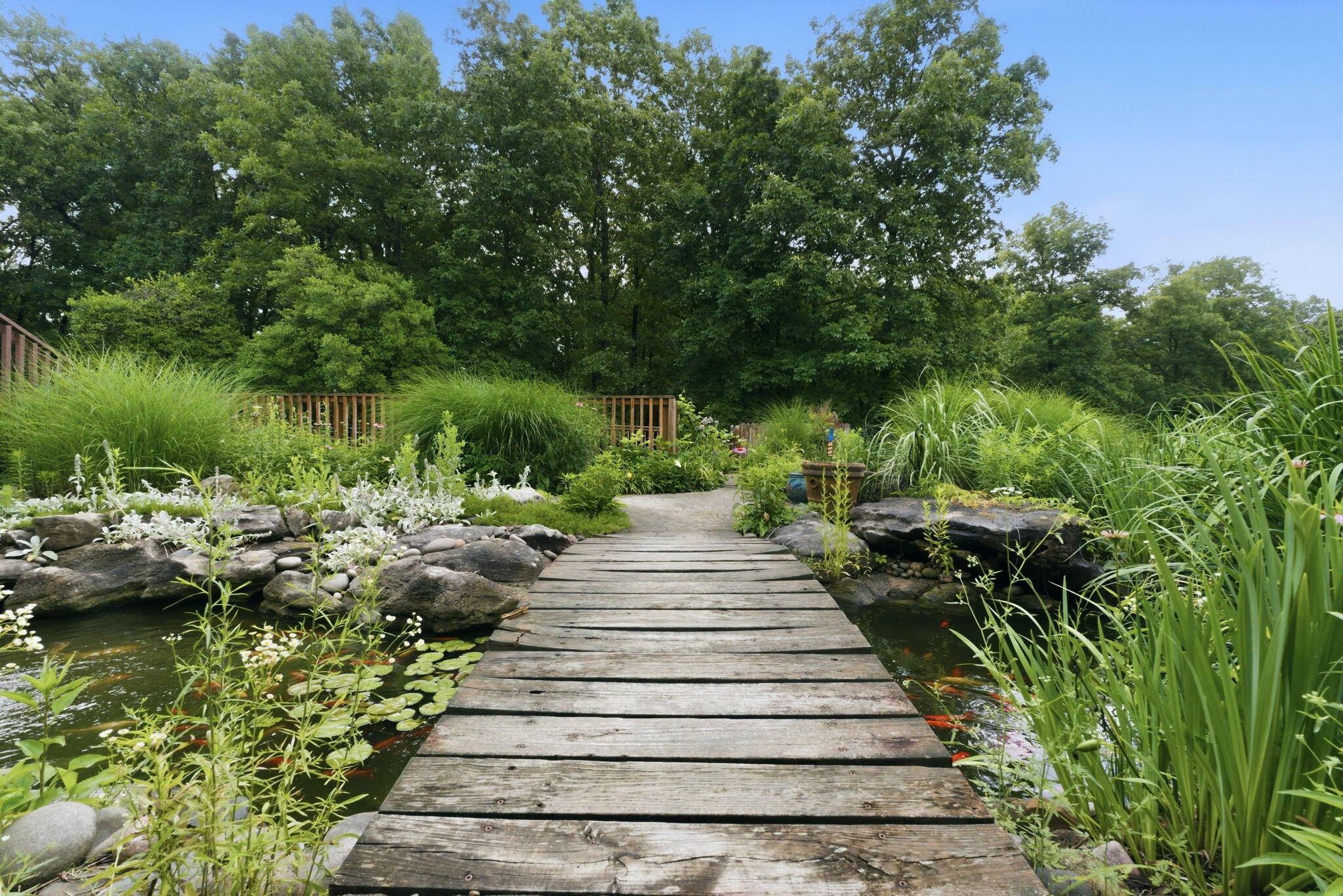 4190 N Castle Oaks BLVD, Strafford, MO 65757