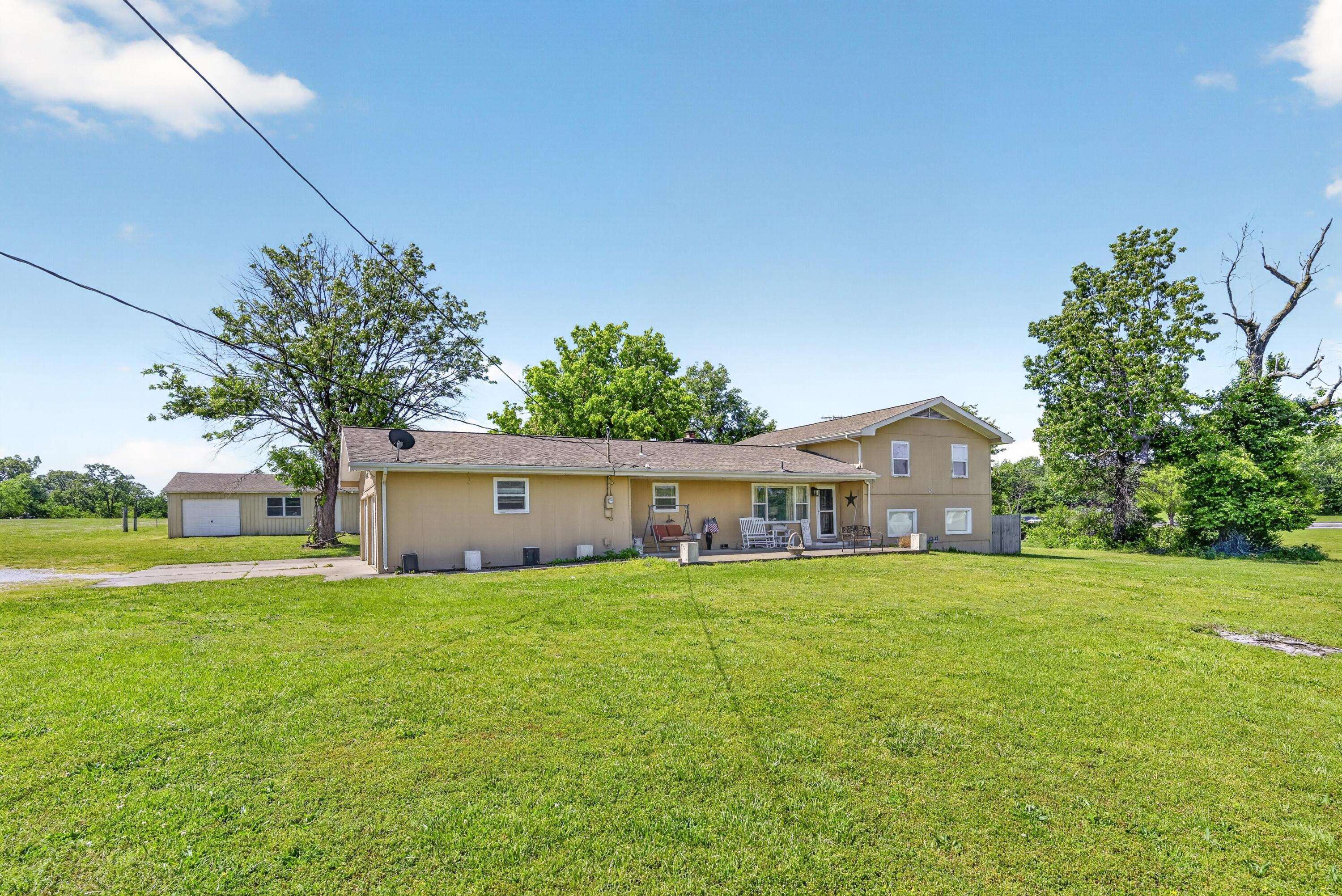 5302 E 32nd ST, Joplin, MO 64804
