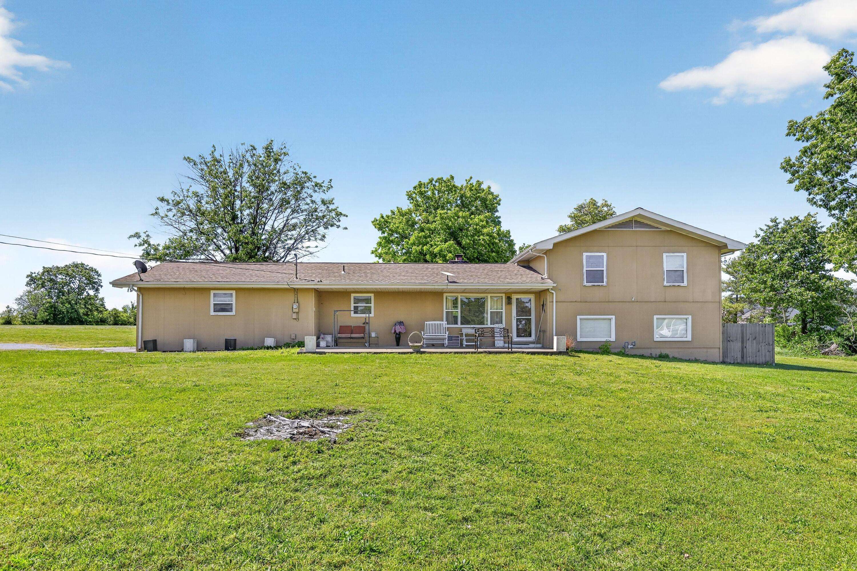 5302 E 32nd ST, Joplin, MO 64804