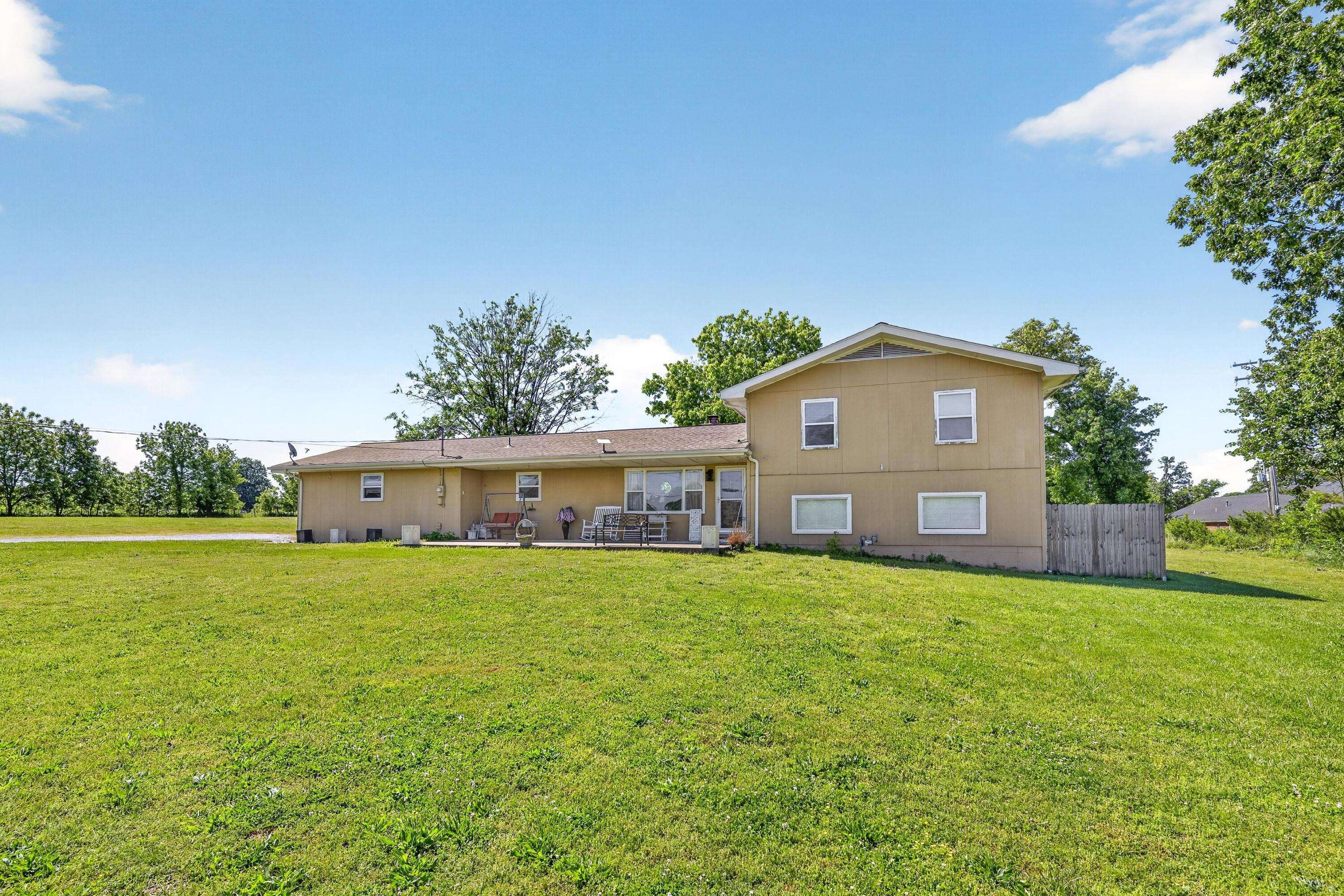 5302 E 32nd ST, Joplin, MO 64804