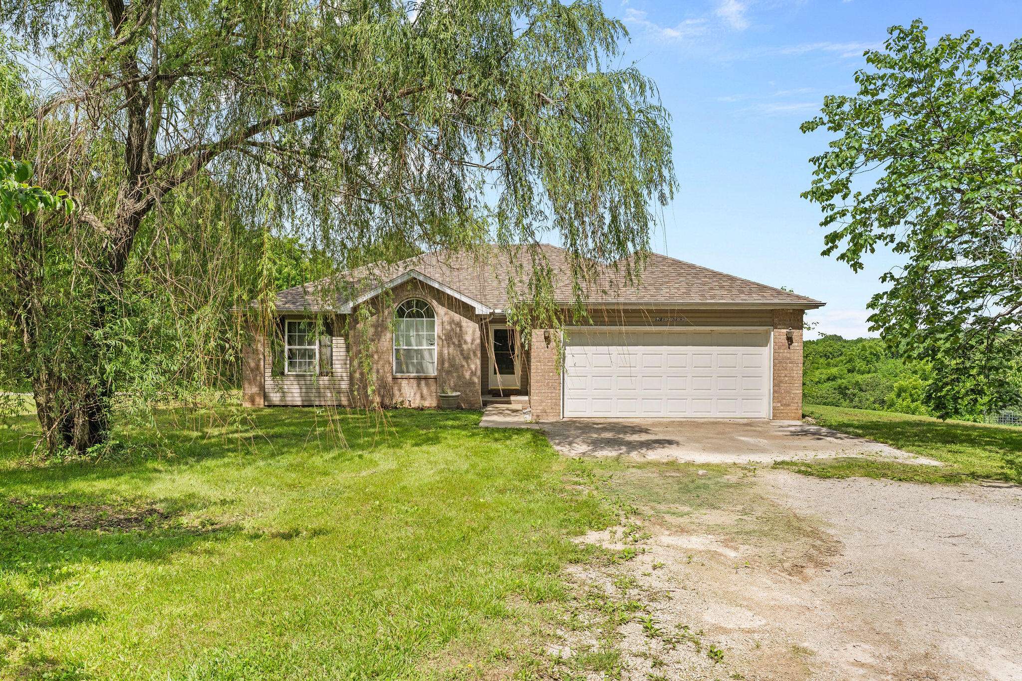 5289 S 118th RD, Morrisville, MO 65710