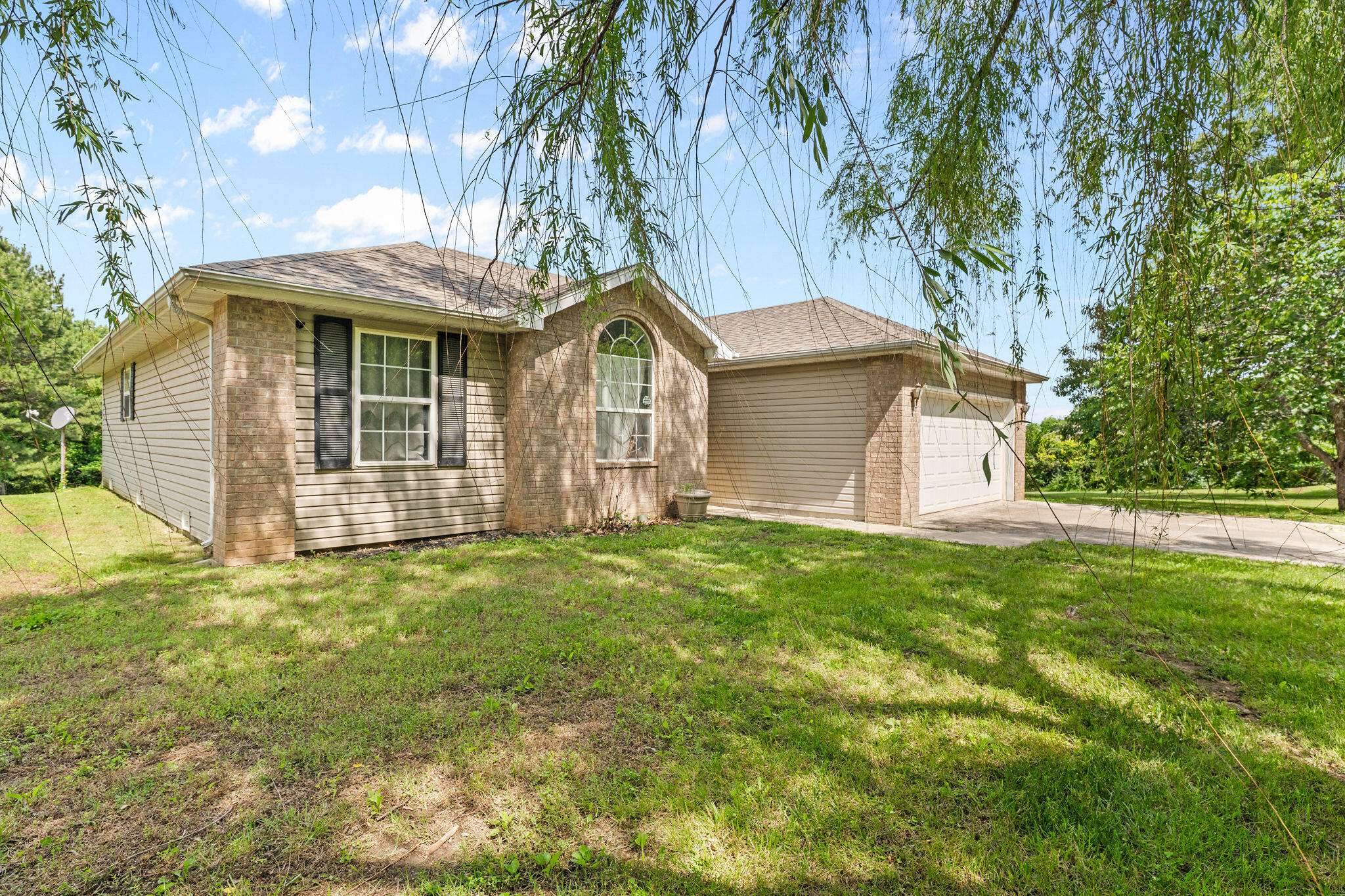 5289 S 118th RD, Morrisville, MO 65710