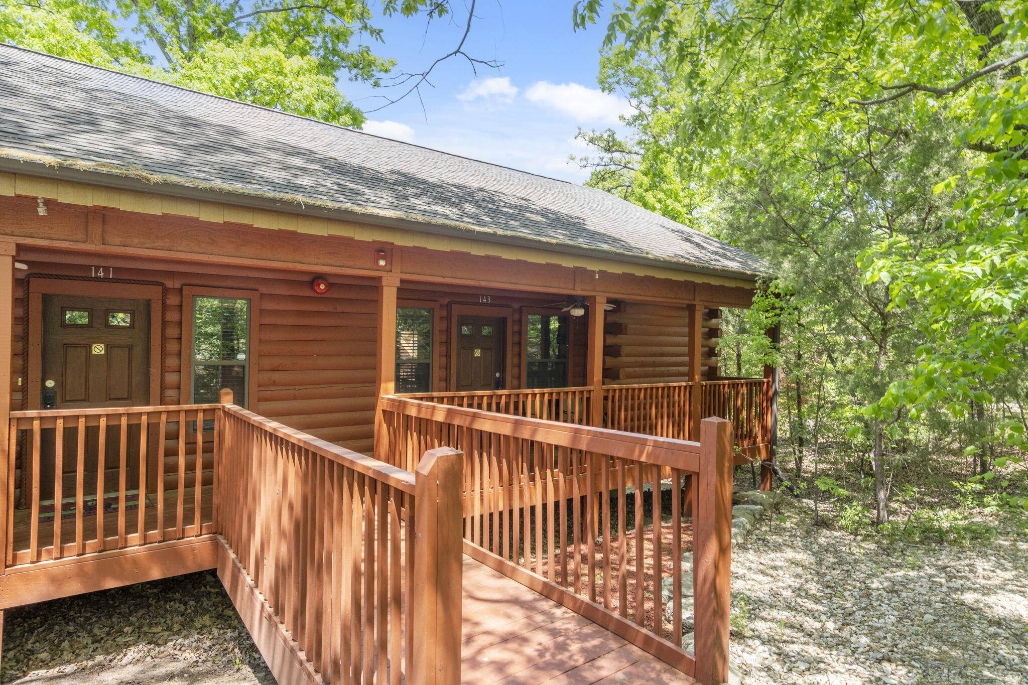 143 Rock Candy LN, Branson, MO 65616