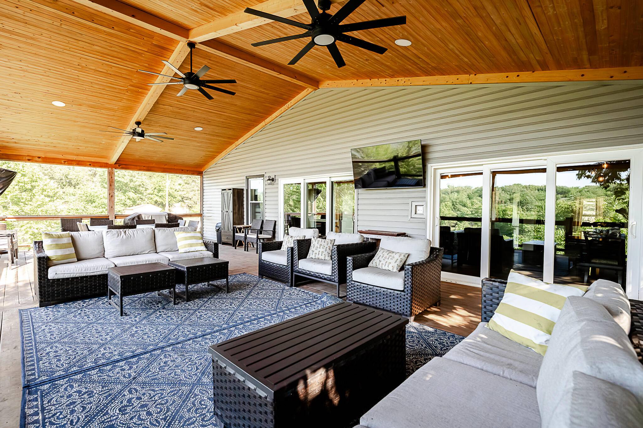26401 Private Road 1183, Eagle Rock, MO 65641