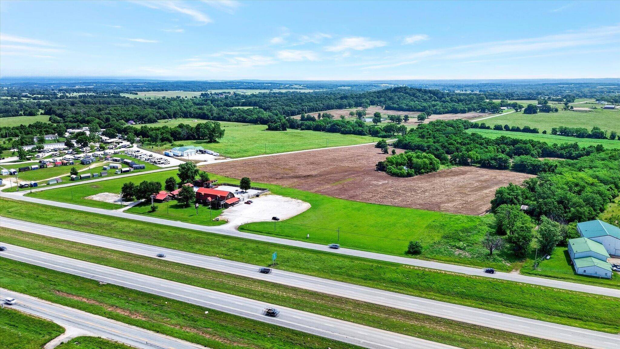 000 S 128th RD, Bolivar, MO 65613