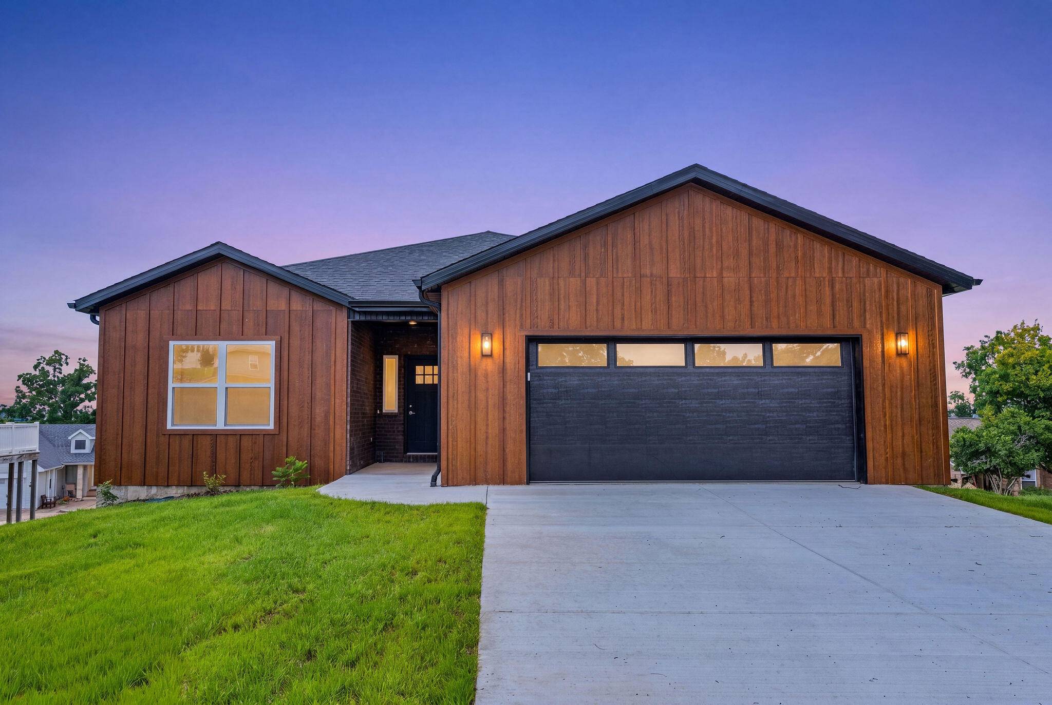 157 S Shining Mountain DR, Cape Fair, MO 65624