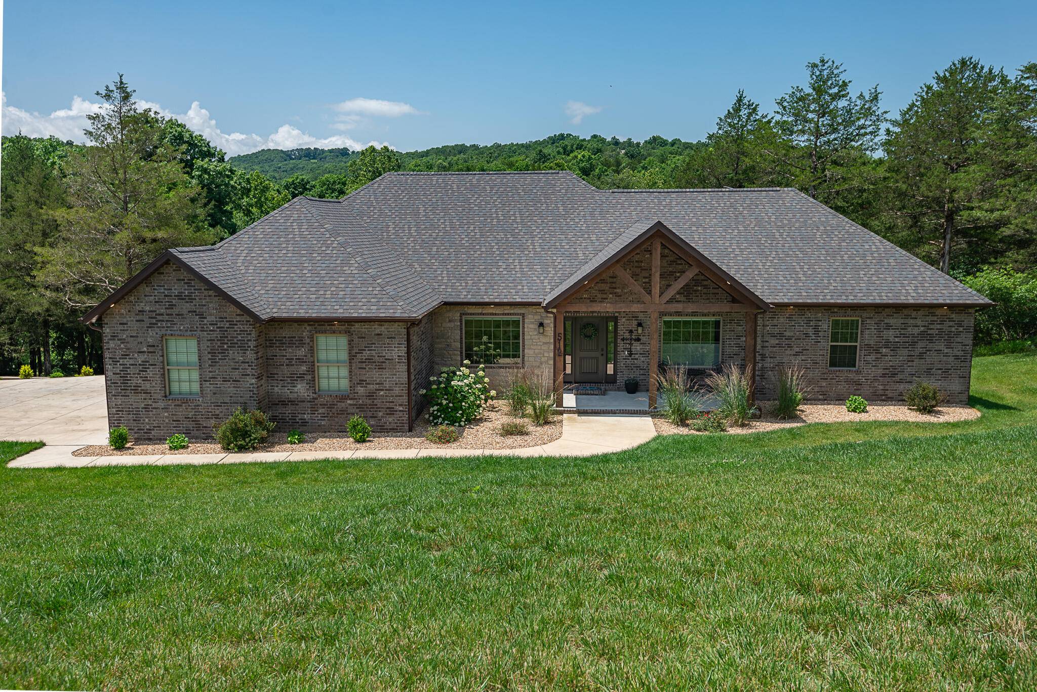 512 Creekside TER, Saddlebrooke, MO 65630