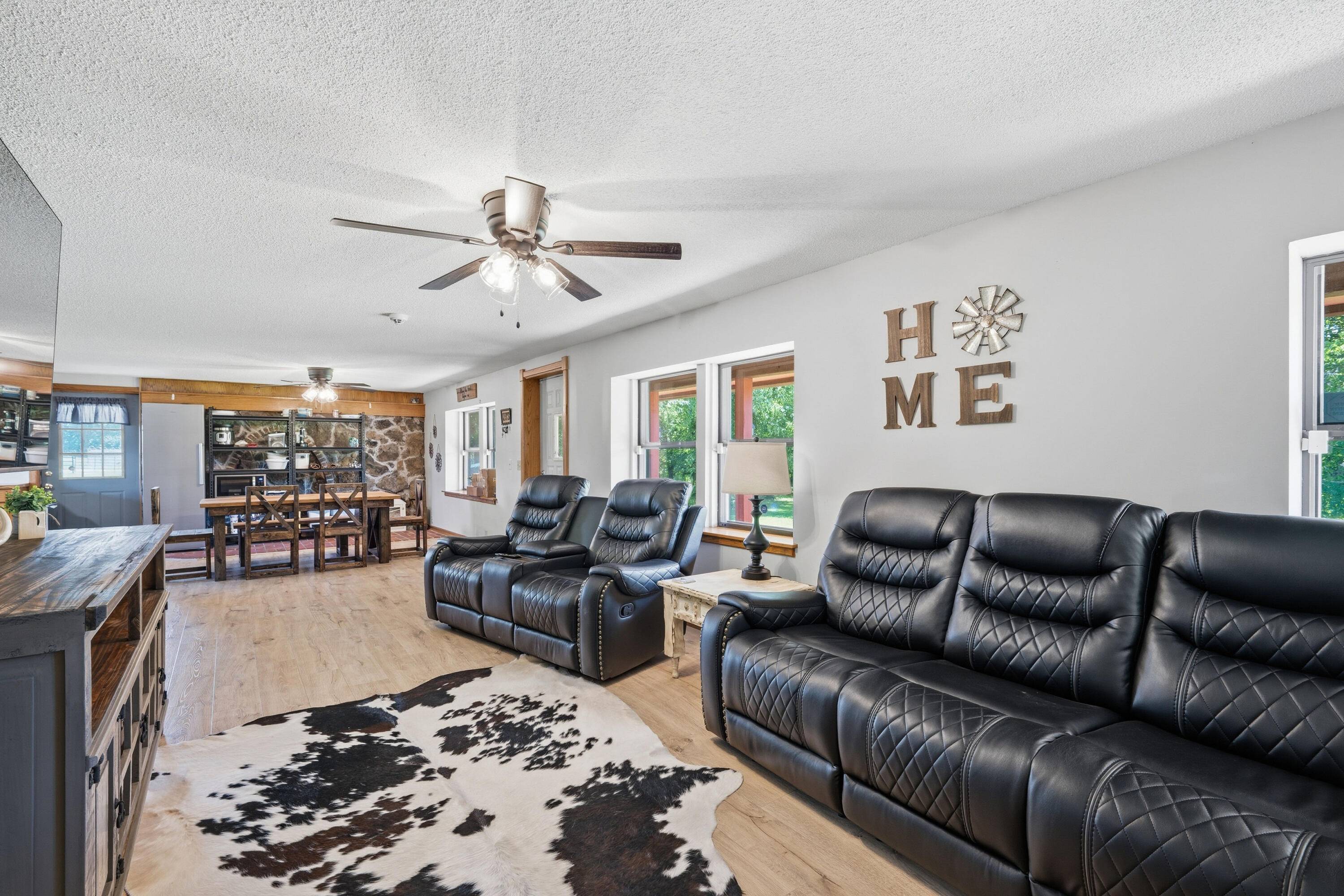 201 201 County Rd 180, Joplin, MO 64804