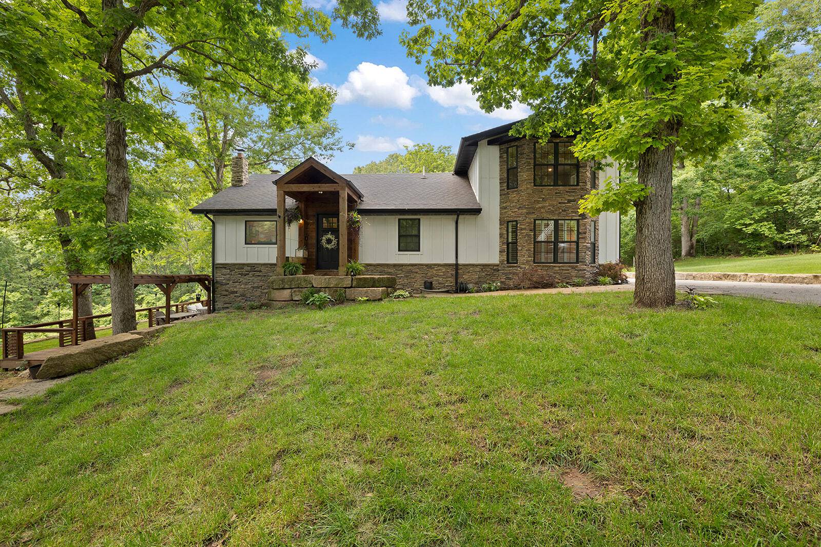 9879 E State Hwy Ad, Rogersville, MO 65742