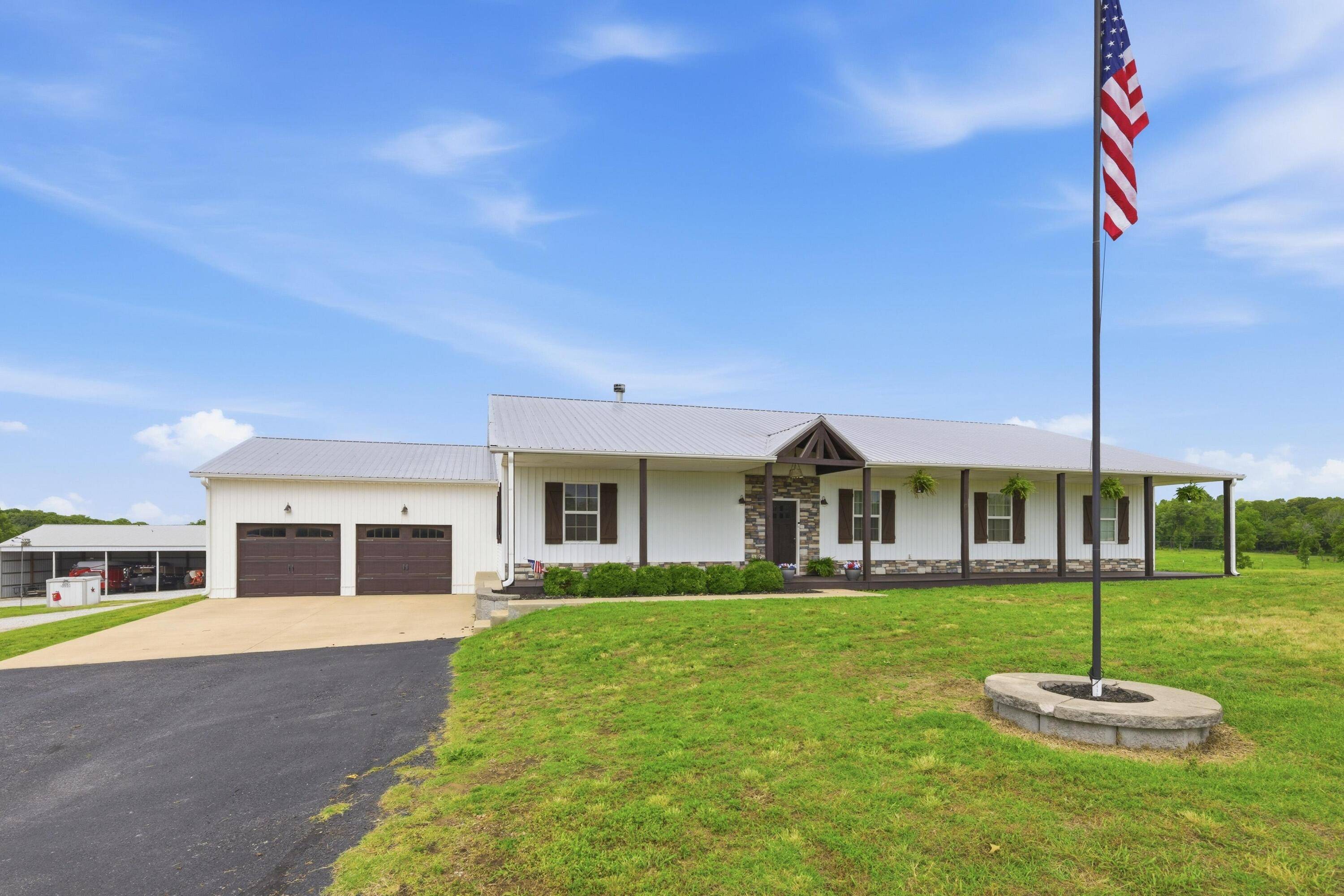 20174 State Route 43, Seneca, MO 64865