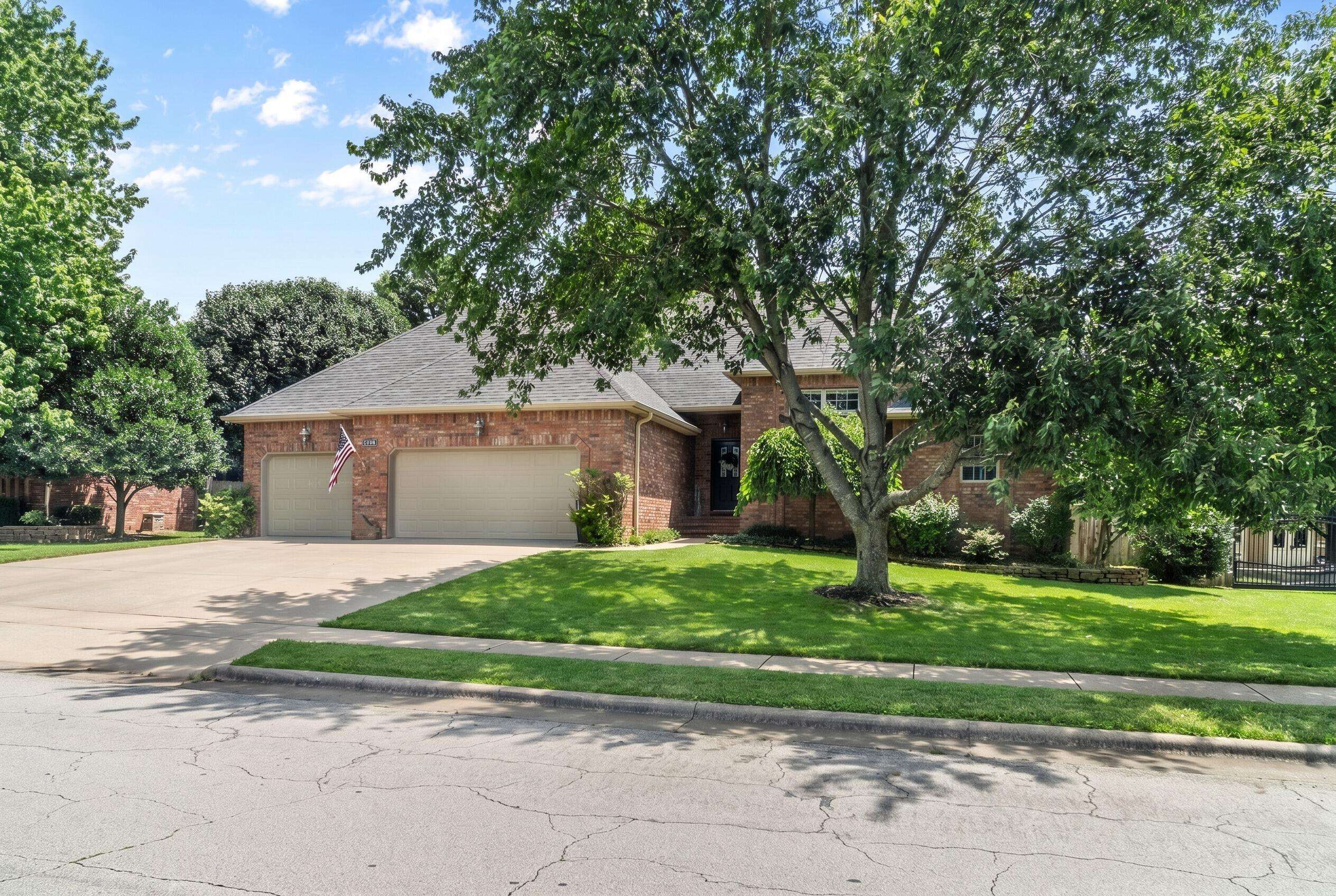 4840 S Prairie View AVE, Battlefield, MO 65619