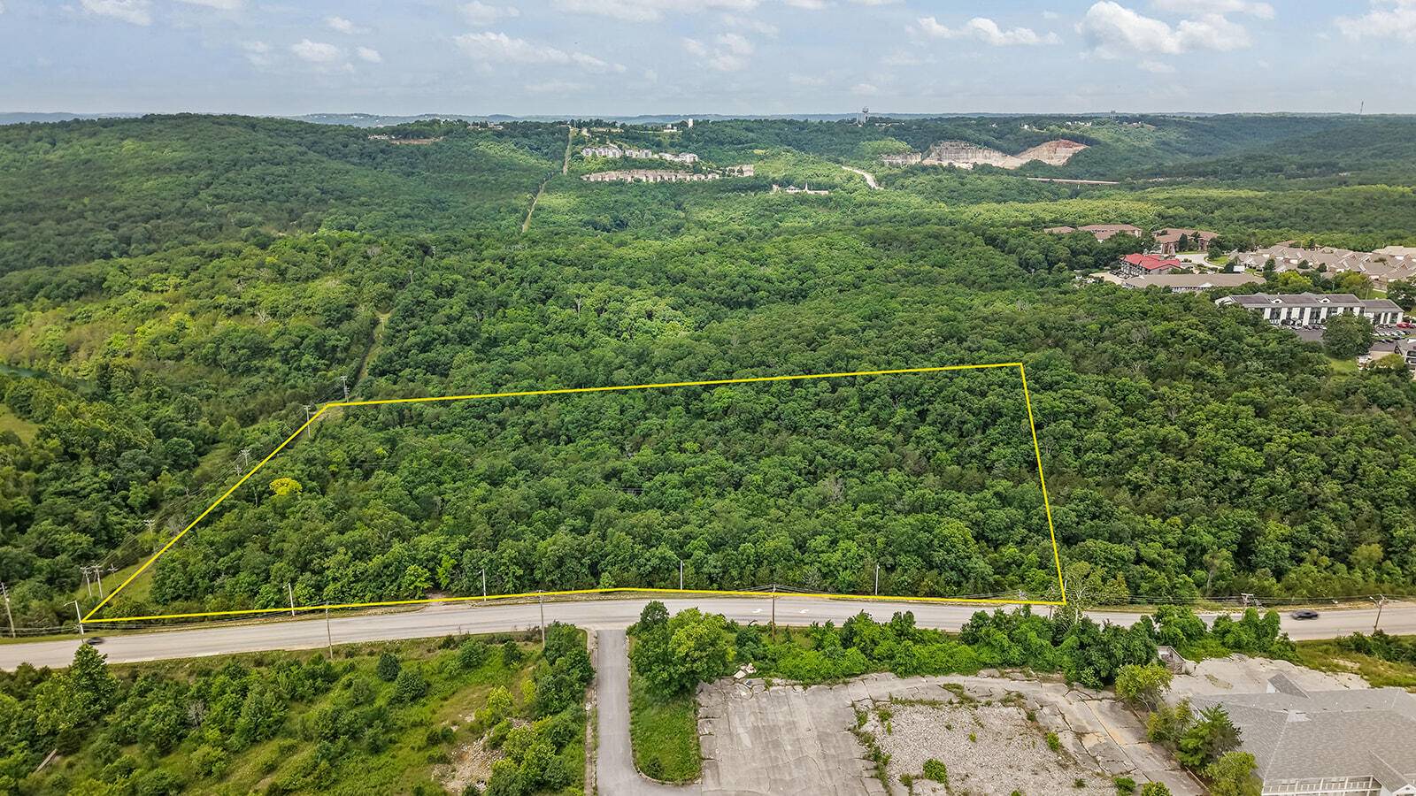 000 Green Mountian DR, Branson, MO 65616