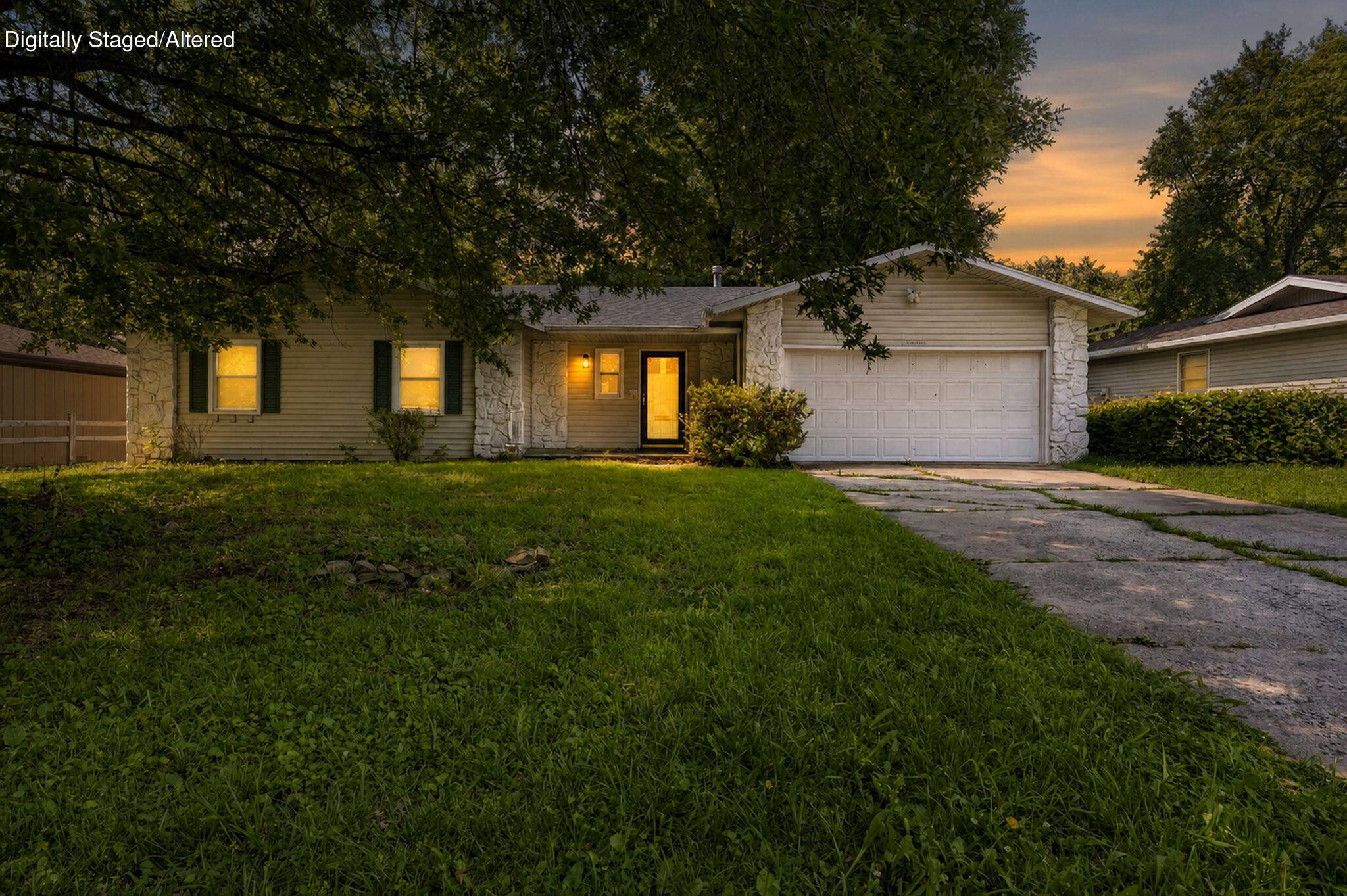 3012 W Countryside DR, Springfield, MO 65807