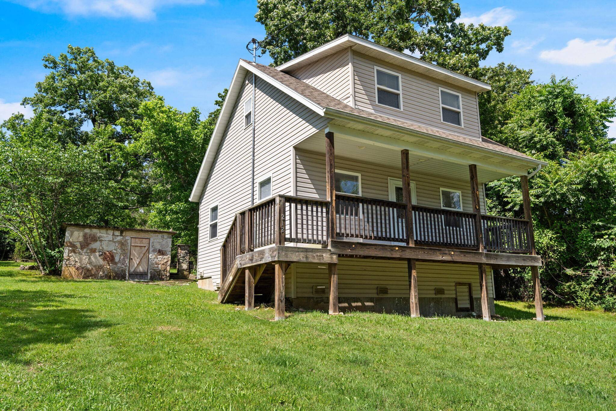 212 Candlestick RD, Branson, MO 65616