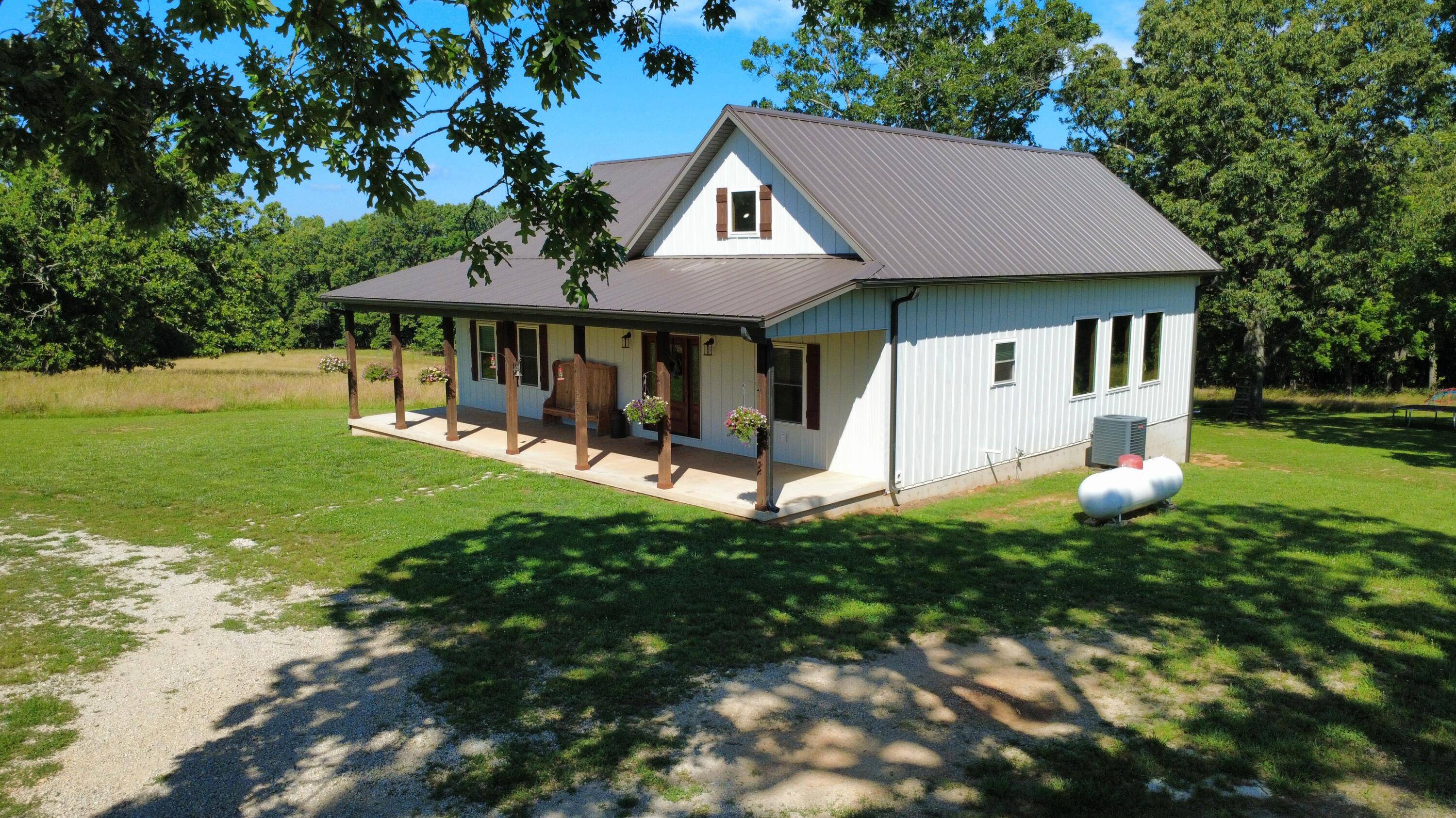 4471 County Road 323, Thayer, MO 65791
