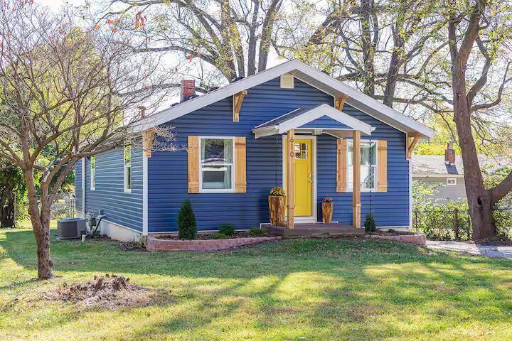 610 E Cozy ST, Springfield, MO 65807